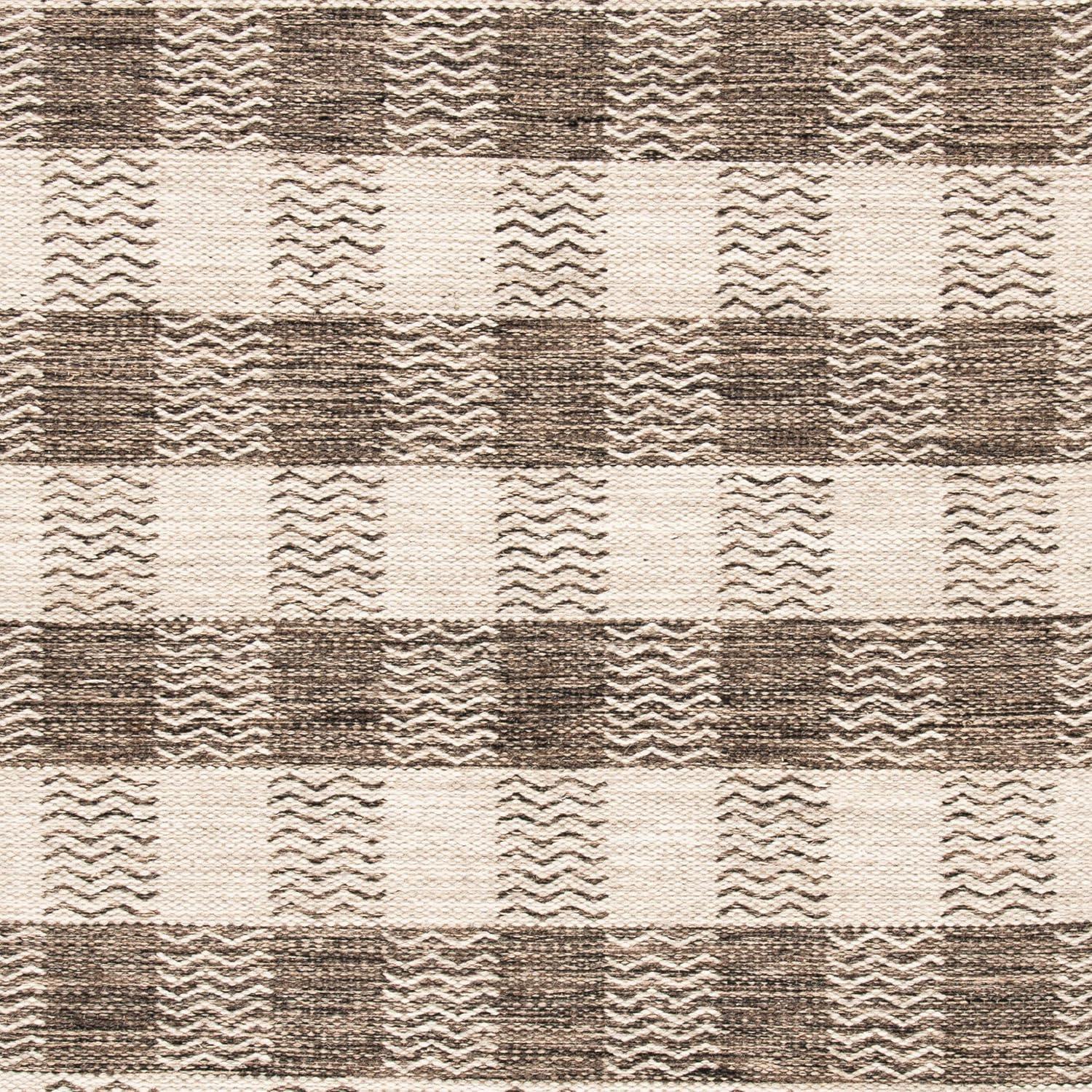 Kilim KLM351 Hand Woven Area Rug - Light Grey/Brown - 8'x10' - Safavieh