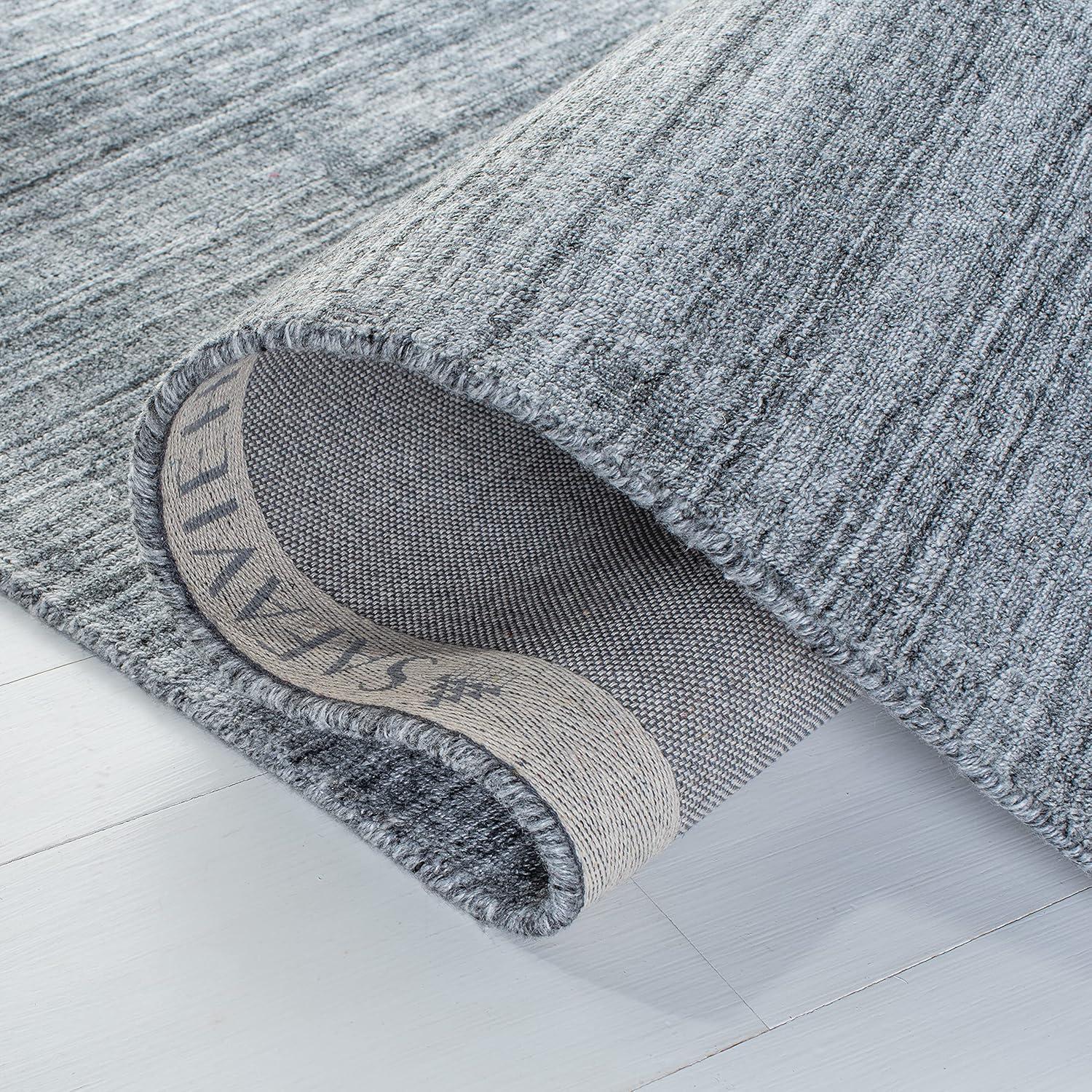 Handmade Gray Geometric Wool and Viscose Rug, 5' x 8'