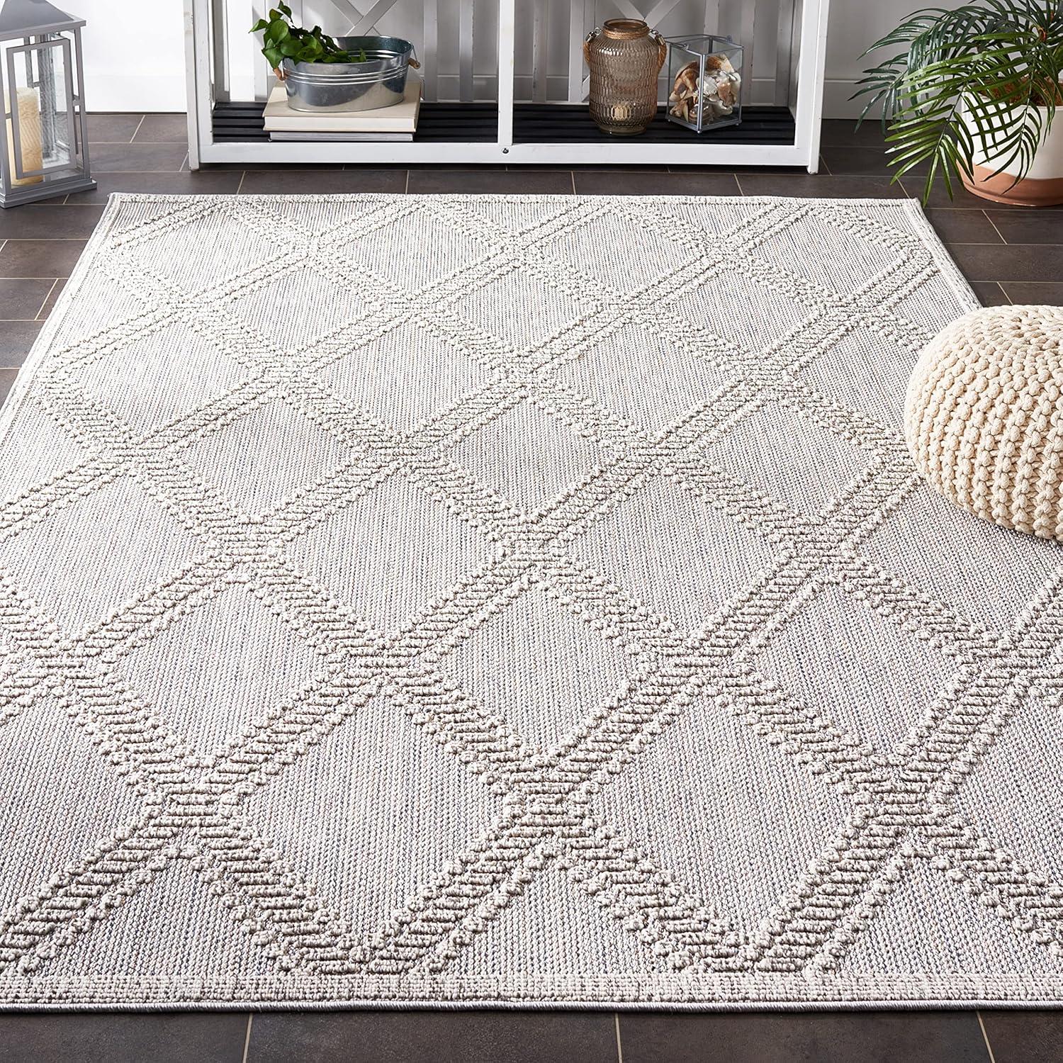 Chic Moroccan Trellis 8' x 10' Gray and Light Gray Flat Woven Area Rug