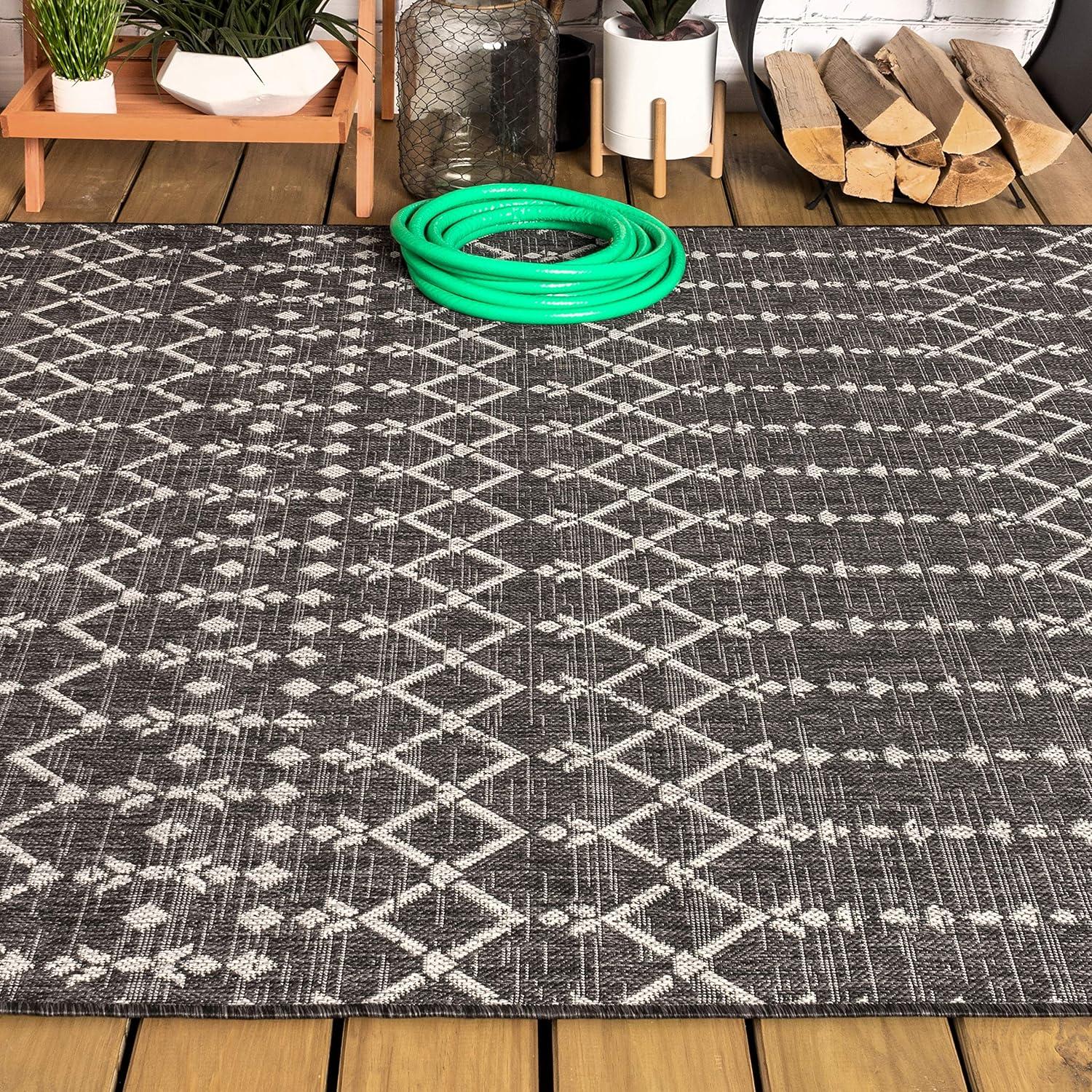 3'x5' Ourika Moroccan Geometric Textured Weave Indoor/Outdoor Area Rug, Black/Gray - JONATHAN Y