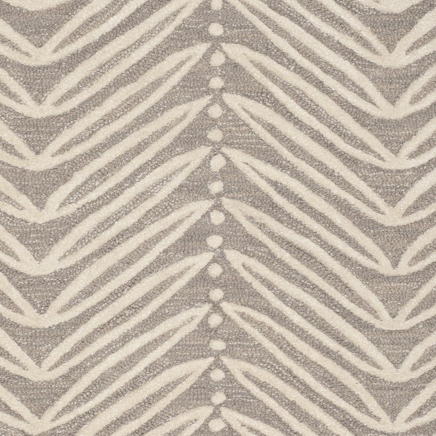 Chevron Leaves Beige and White Wool Viscose 4' x 6' Rug