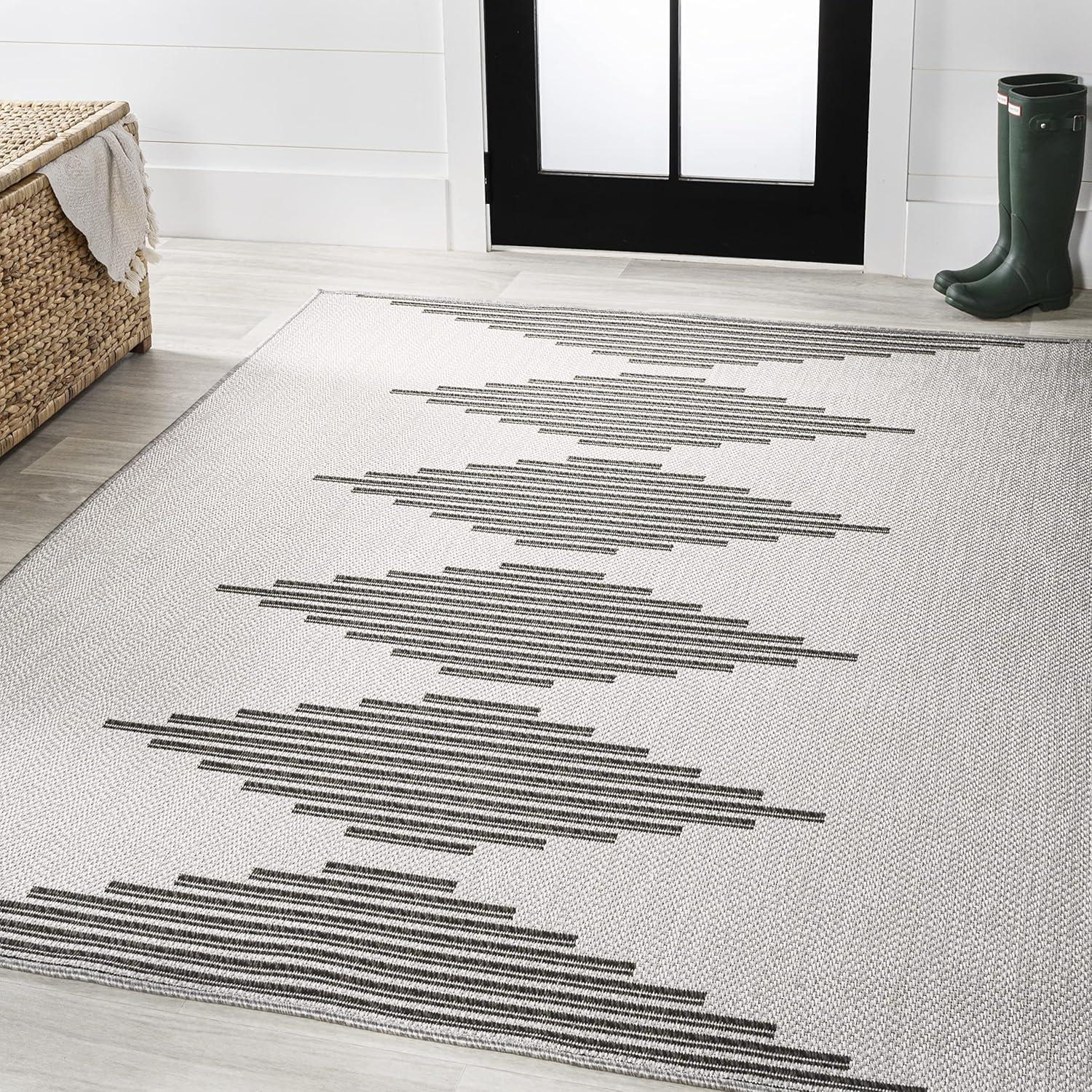 Vinales Diamond Stripe Indoor/Outdoor Area Rug - JONATHAN Y