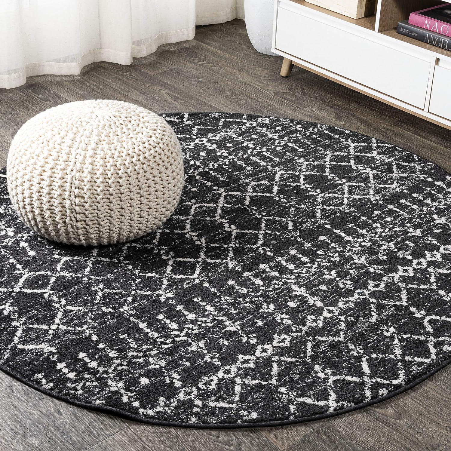 Vintage Moroccan Trellis 5' Round Rug in Black/Ivory