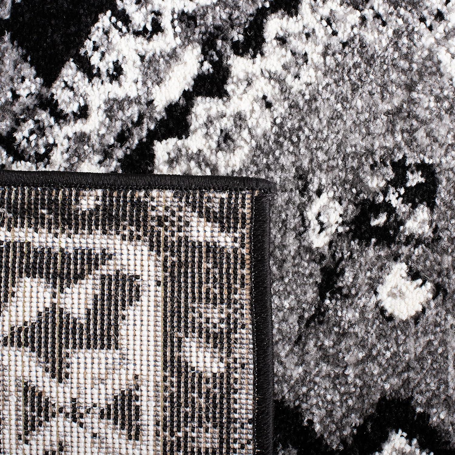 Vintage Hamadan VTH293 Power Loomed Area Rug - Grey/Black - 5'3"x7'6" - Safavieh.