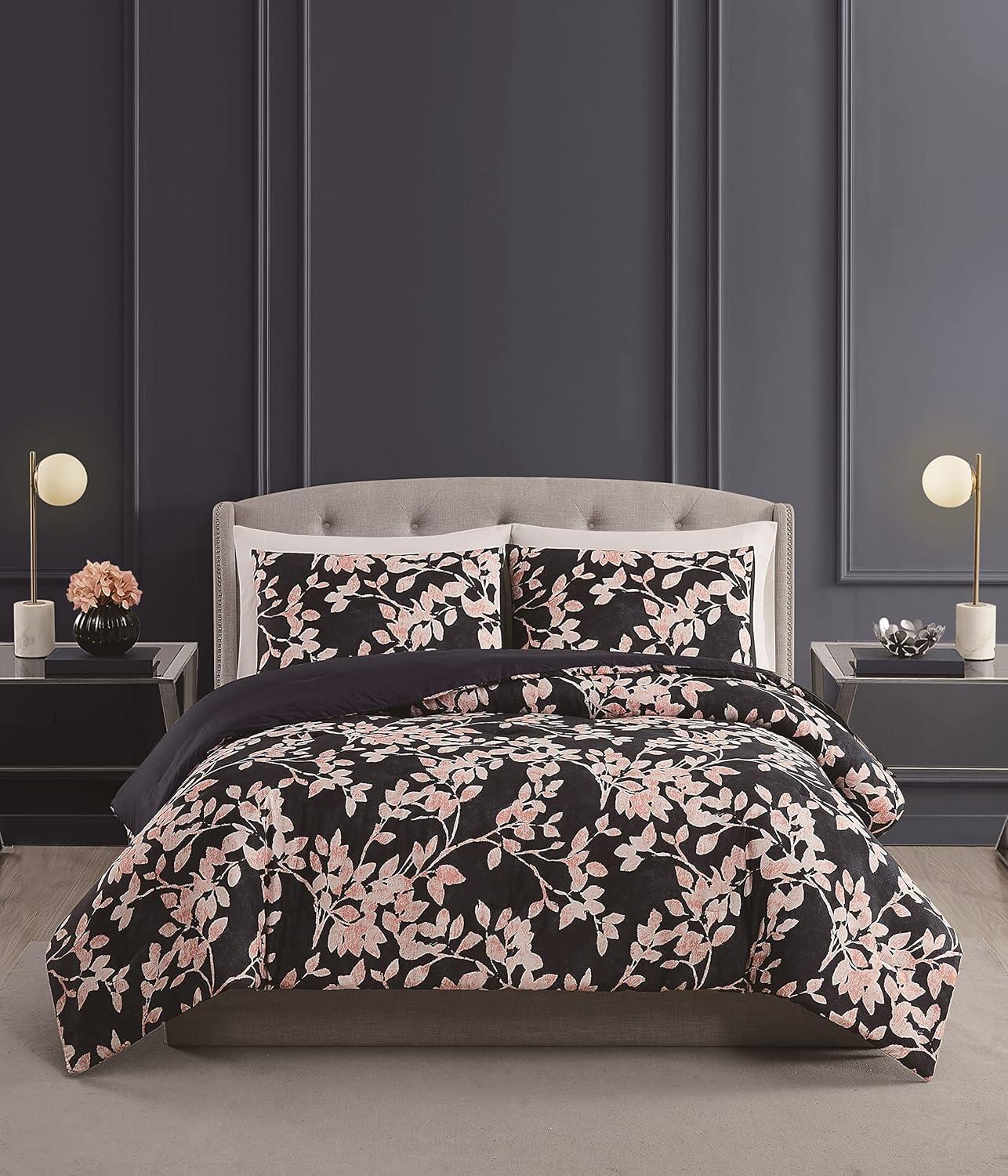 Vince Camuto Vince Camuto Lissara Comforter Set