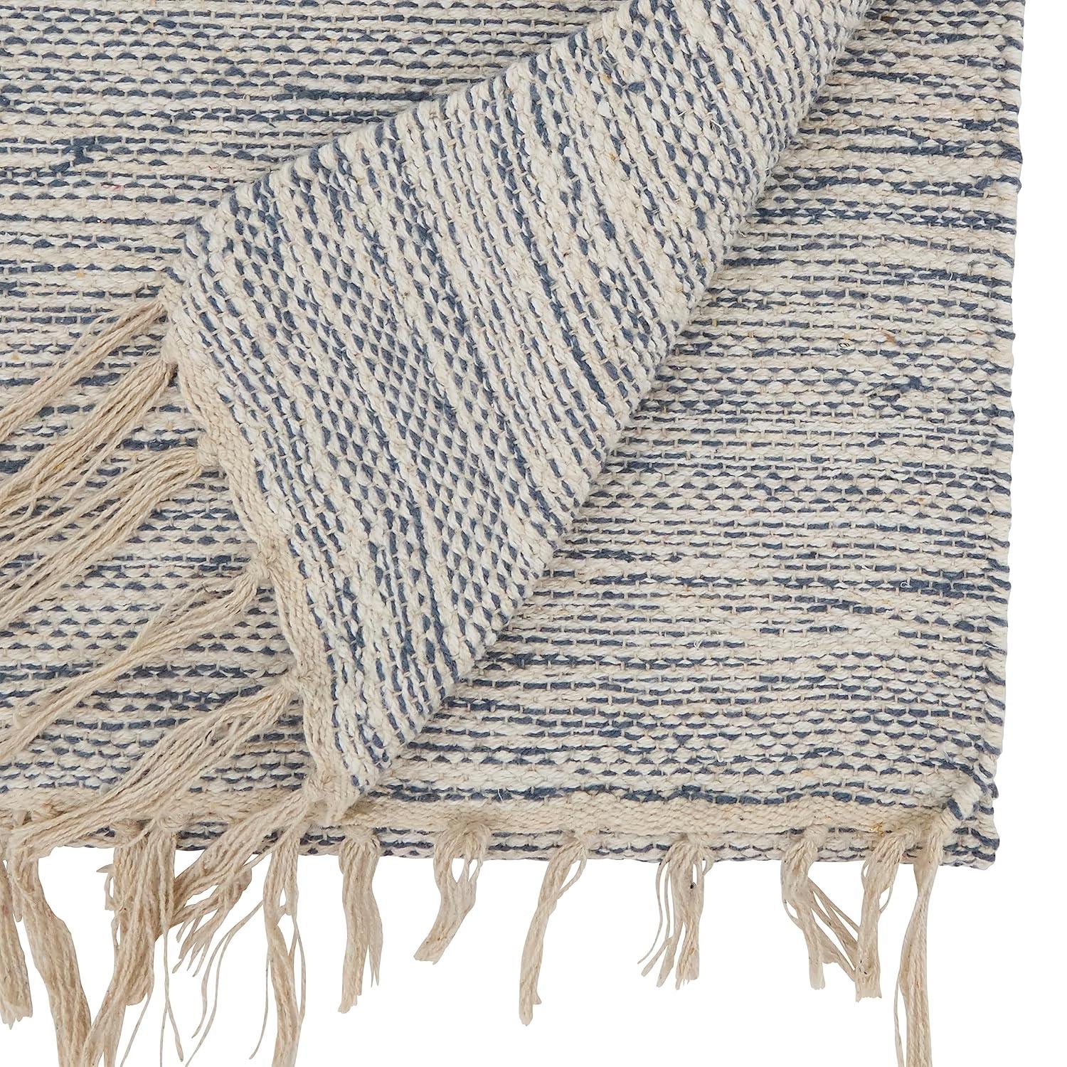 Saro Lifestyle Boho Handloom Table Runner with Tassel Accents, 16"x72", Blue