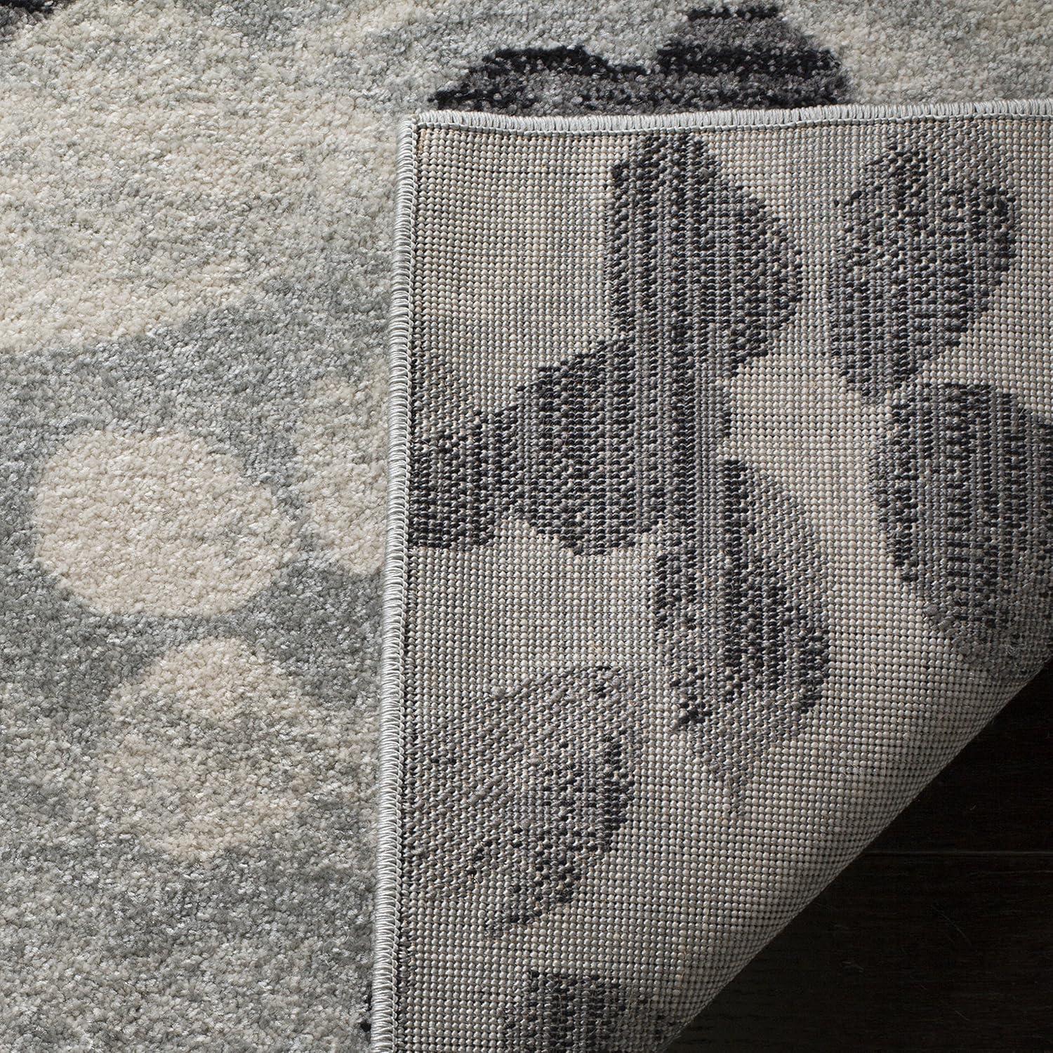 Evoke EVK236 Power Loomed Area Rug - Grey/Black - 5'3"x7'6" - Safavieh.