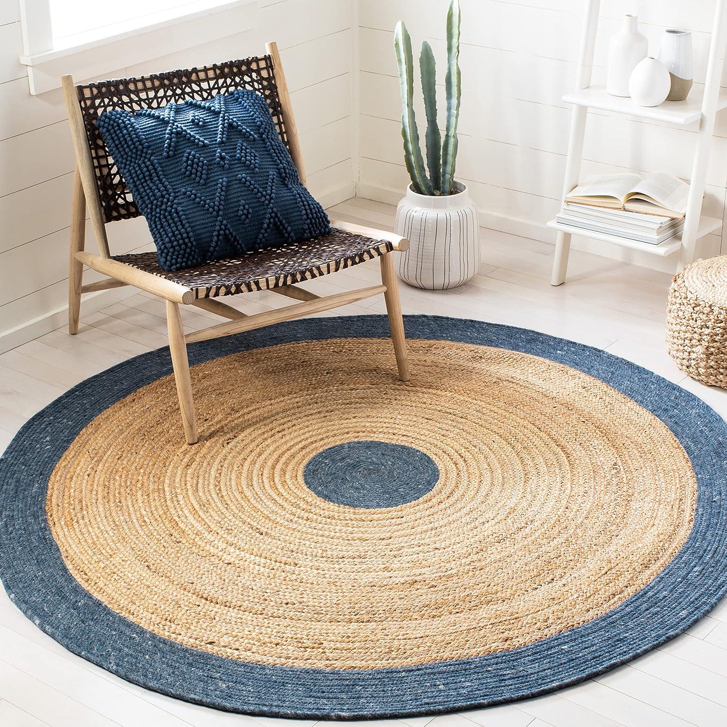 Braided BRD910 Hand Woven Indoor Area Rug - Navy/Natural - 4' Round - Safavieh