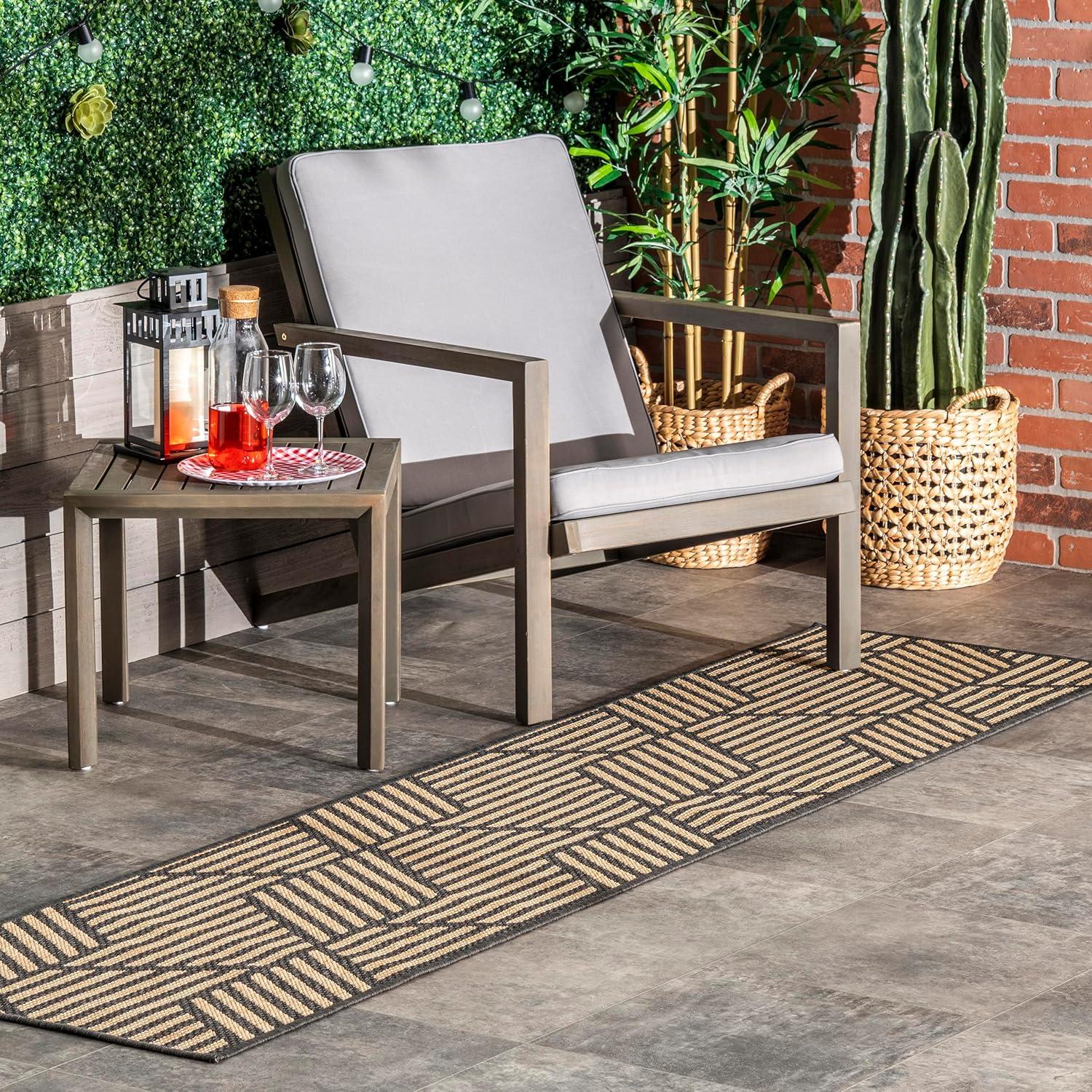 Nuloom Leona Geometric 10x12 Indoor/Outdoor Area Rug for Living Room Patio Deck Front Porch Kitchen, Charcoal/Ivory