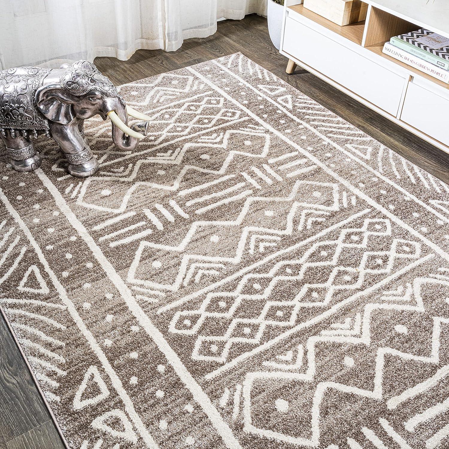 Amanar Geometric Area Rug - JONATHAN Y