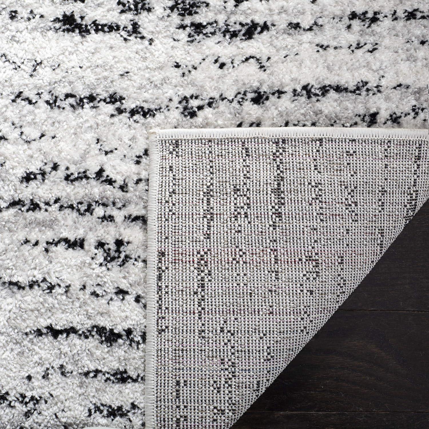 Adirondack ADR117 Machine Made Indoor Accent Rug - Ivory/Silver - 2'-6"x4' - Safavieh