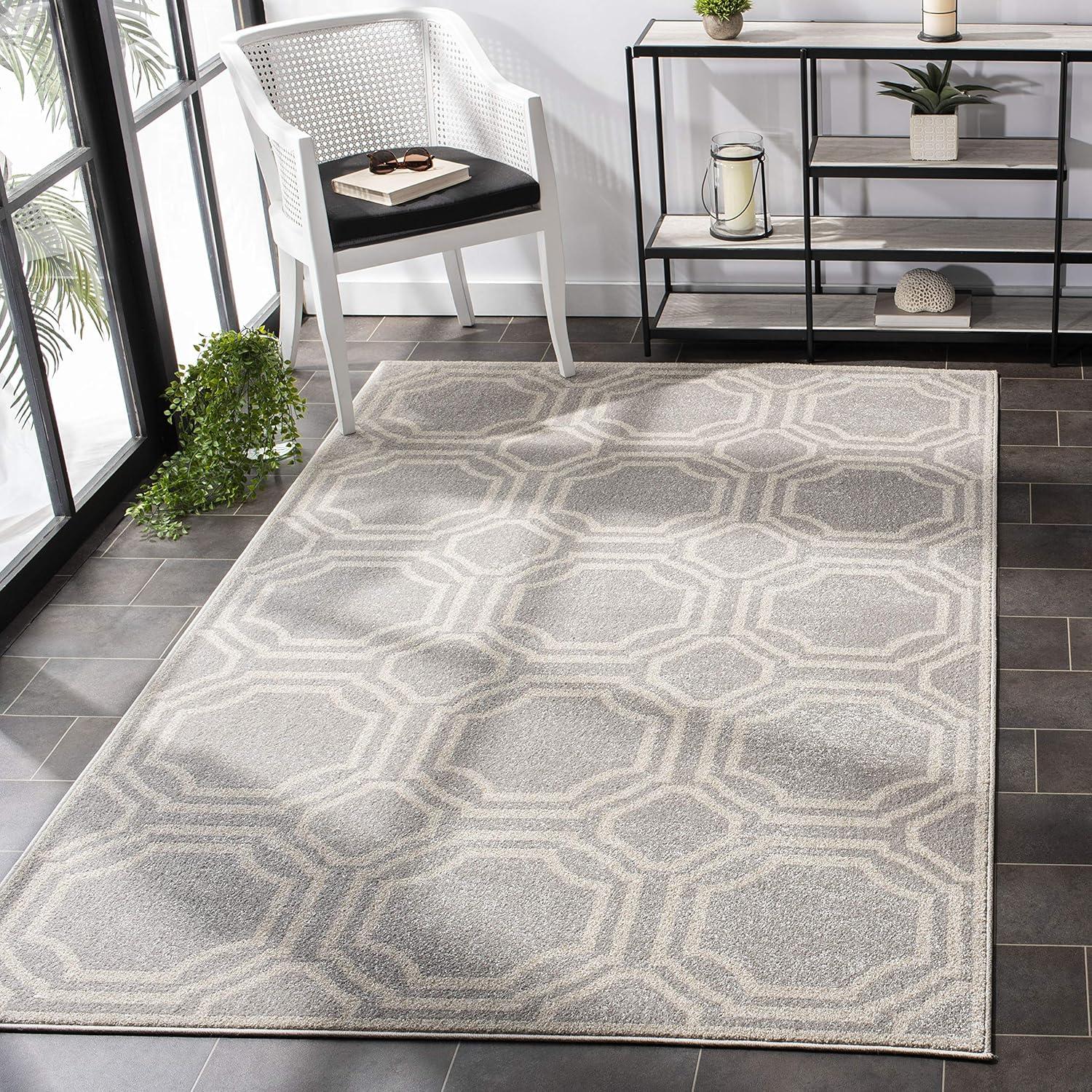 Amherst AMT411 Power Loomed Area Rug - Light Grey/Ivory - 5'3"x8' - Safavieh.