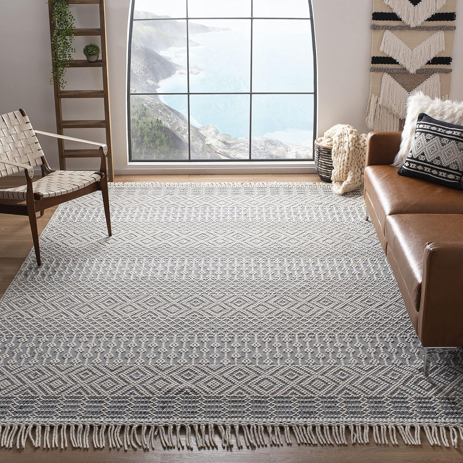 Ivory & Navy Hand-Tufted Wool Area Rug - 6' x 9' Coastal Charm