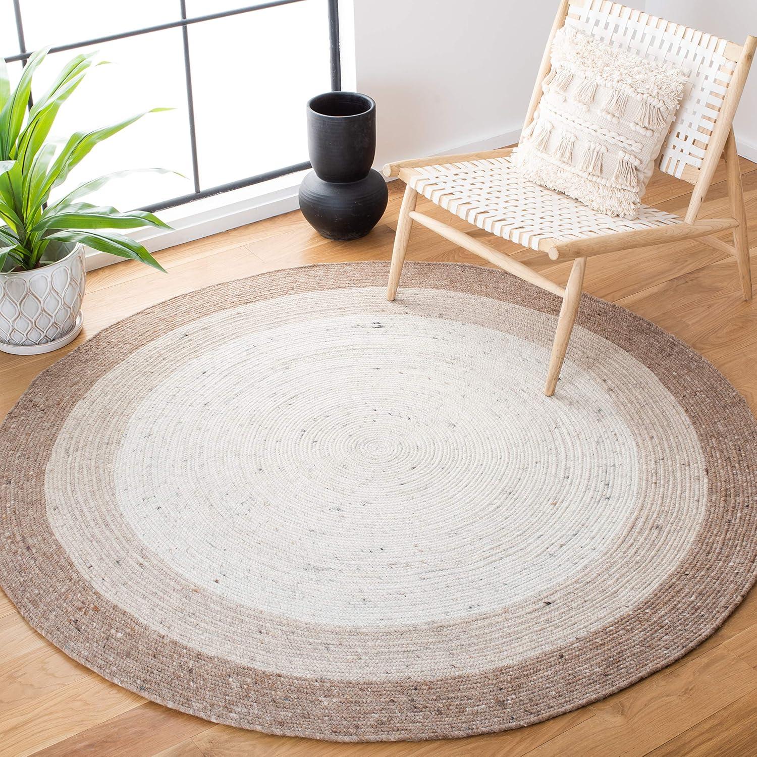 Braided BRD903 Hand Woven Indoor Area Rug - Beige/Ivory - 5' Round - Safavieh
