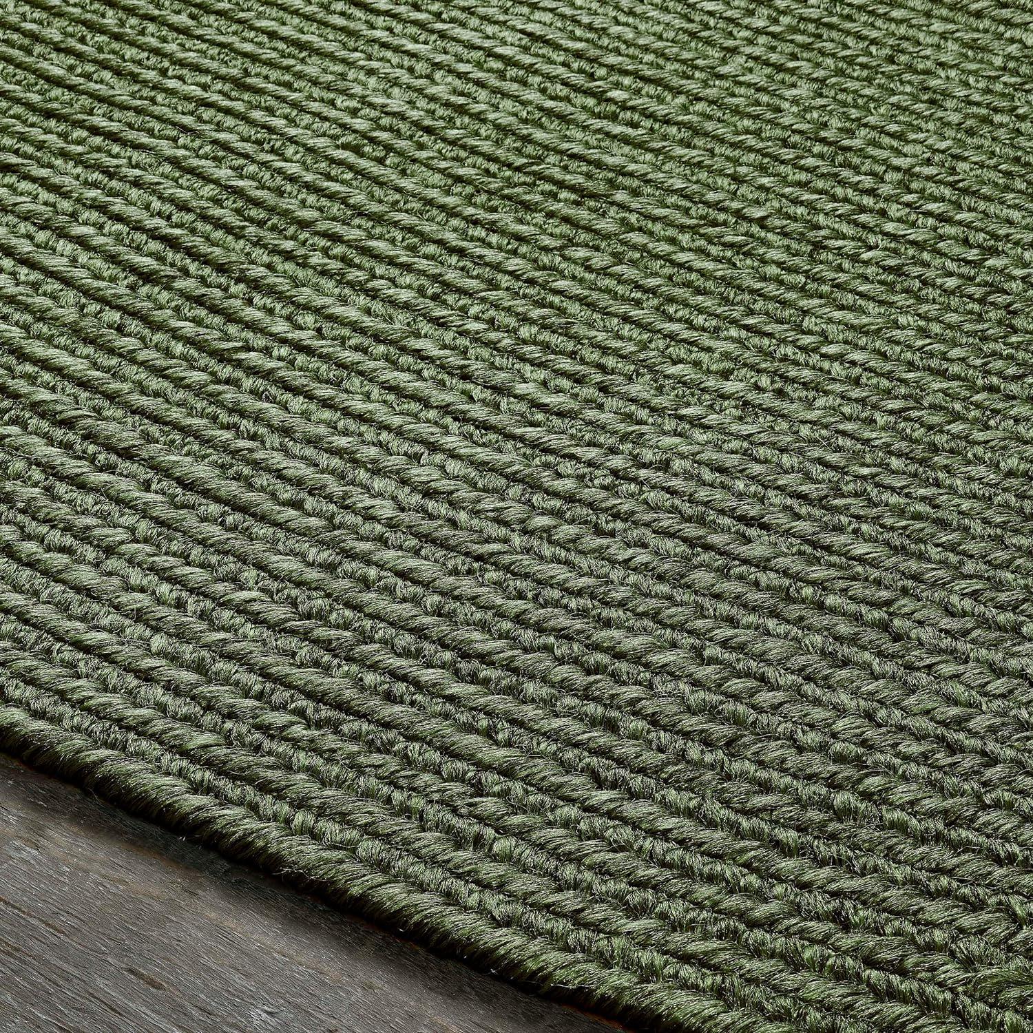 Green Braided Oval Synthetic Area Rug 5' x 8' - Easy Care & Reversible