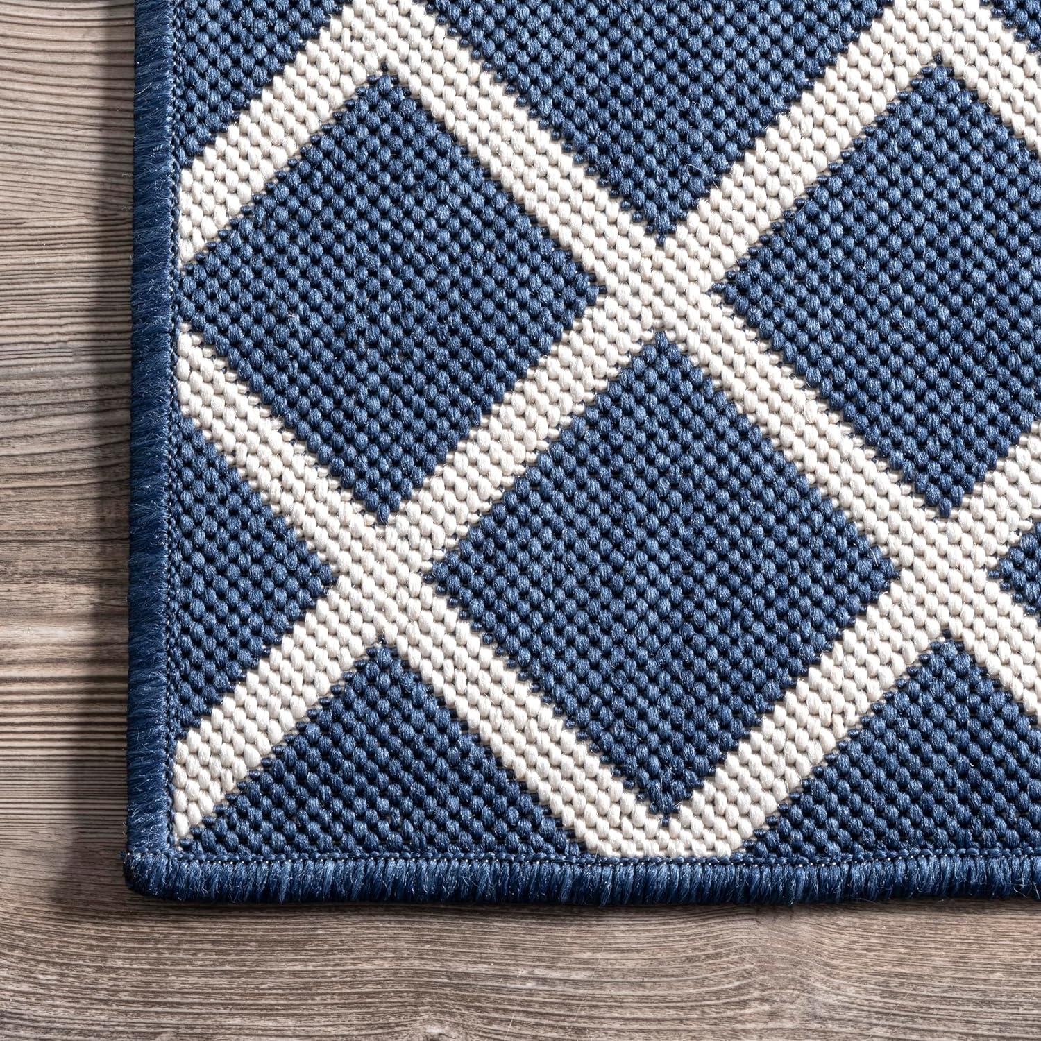 Nuloom Celine Aztec Indoor/Outdoor Area Rug