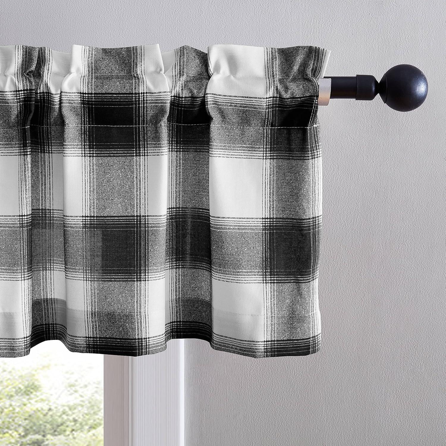 Eddie Bauer Eddie Bauer Canyon Plaid White Pole Top Window Valance