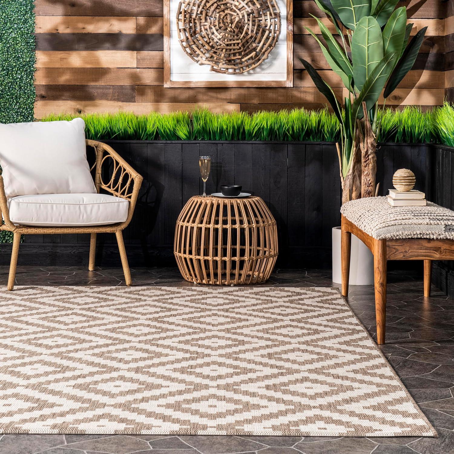 Nuloom Marybelle Trellis 5x8 Indoor/Outdoor Area Rug for Living Room Patio Deck Front Porch Kitchen, Taupe/Ivory