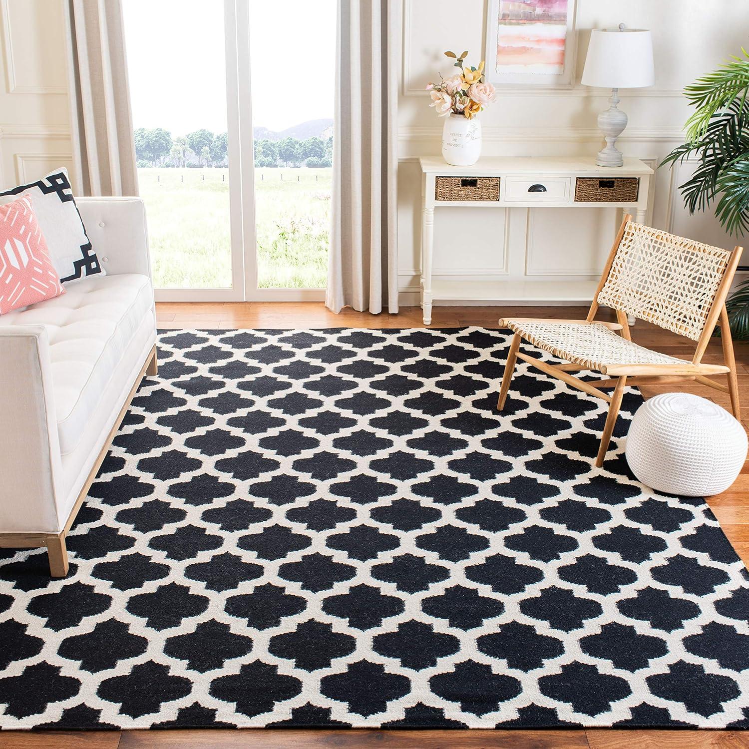 SAFAVIEH Dhurrie Watson Geometric Moroccan Wool Area Rug, Black/Ivory, 3' x 5'