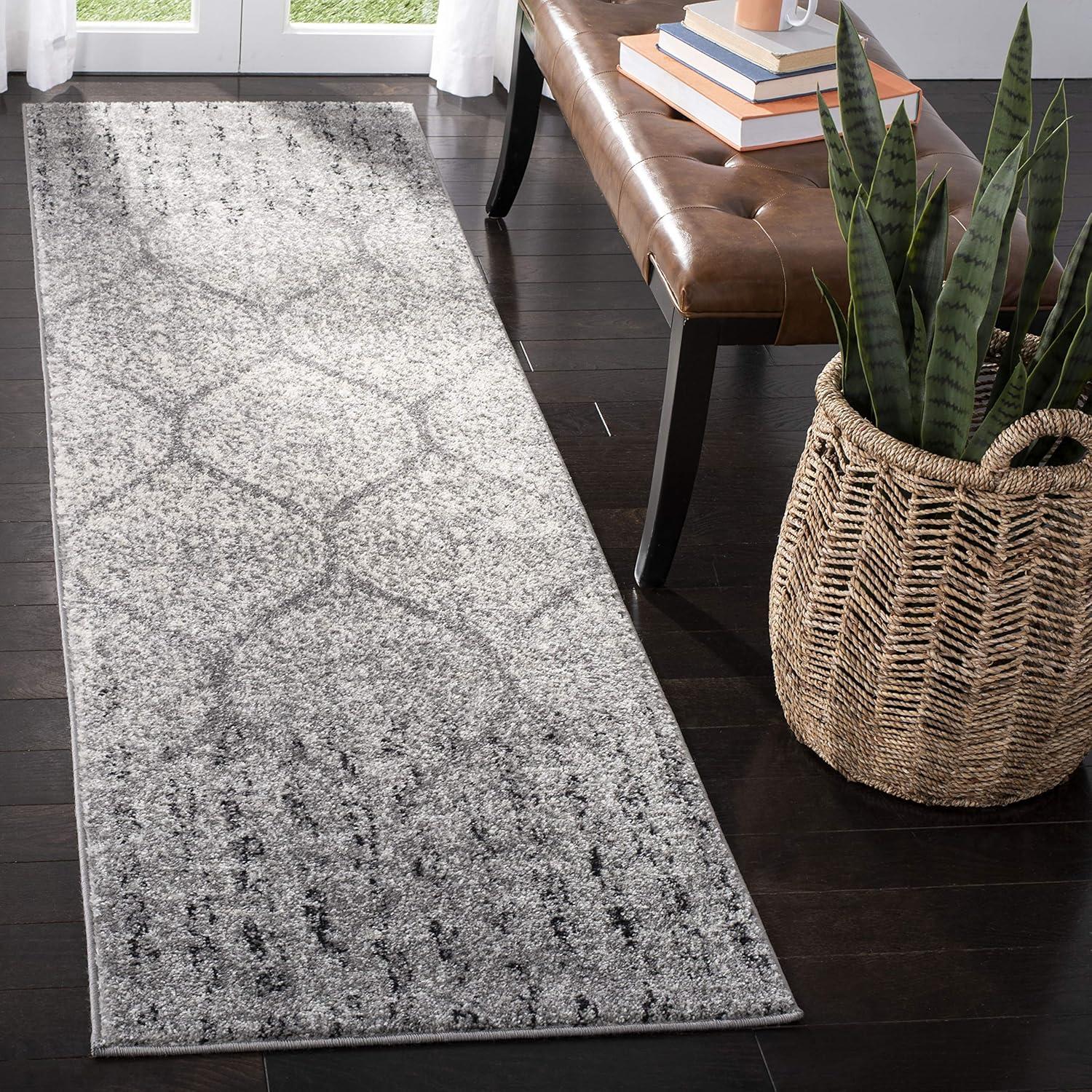 Madison MAD604 Power Loomed Rugs - Safavieh