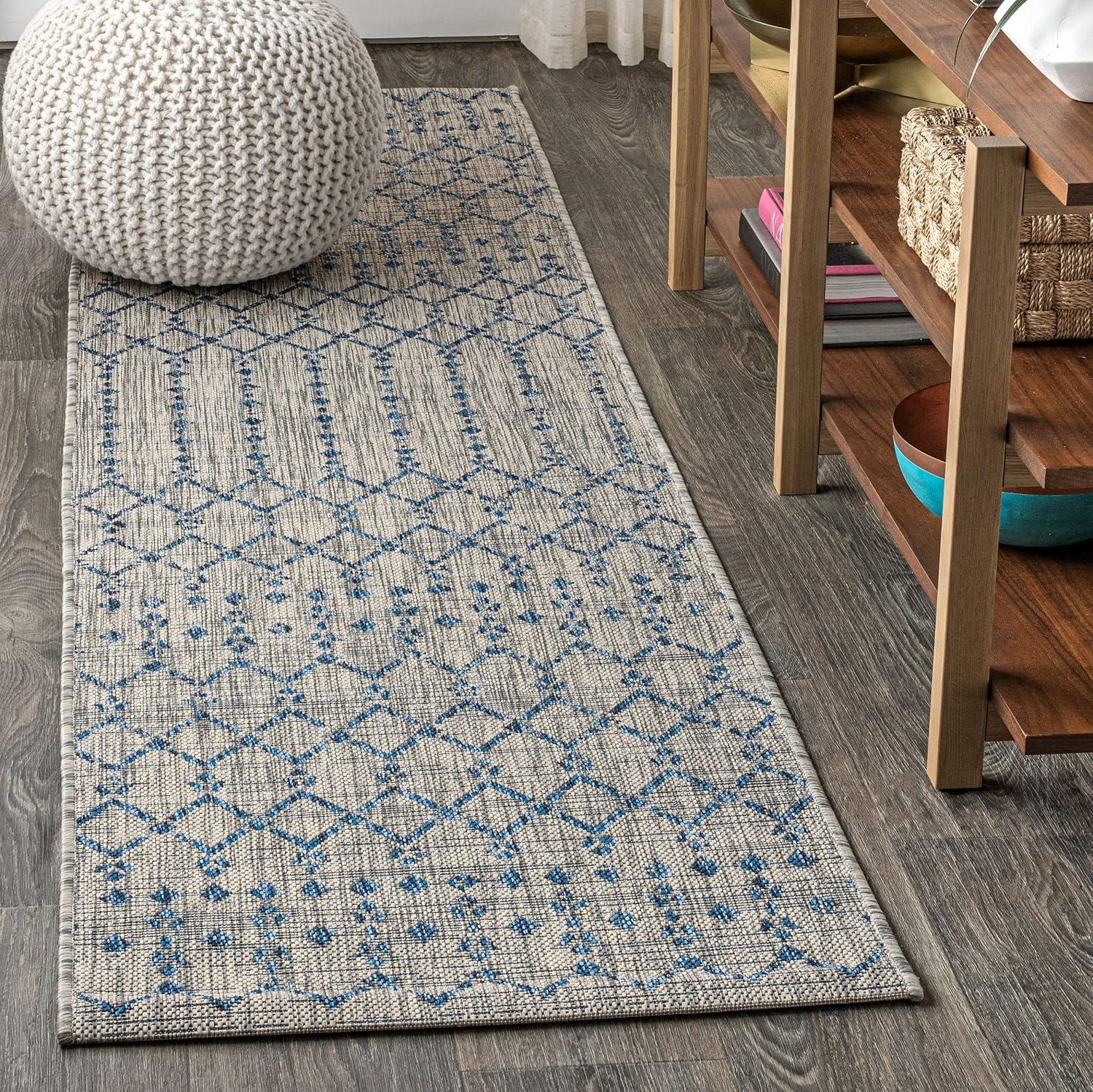 8'x10' Ourika Moroccan Geometric Textured Weave Indoor/Outdoor Area Rug, Light Gray/Navy - JONATHAN Y