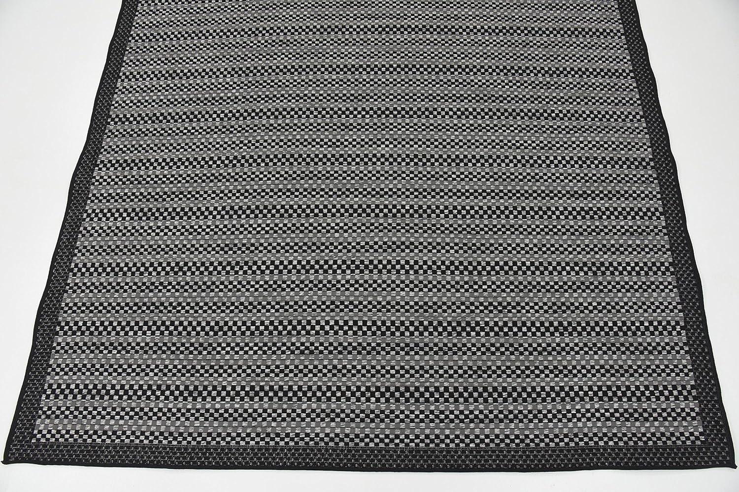 Unique Loom 6' 0 x 9' 0 Gray Outdoor Border Checkered Area Rug