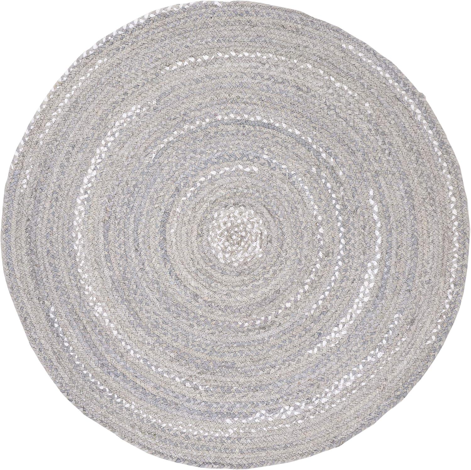 Braided BRD452 Hand Woven Indoor Area Rug - Light Grey - 5' Round - Safavieh