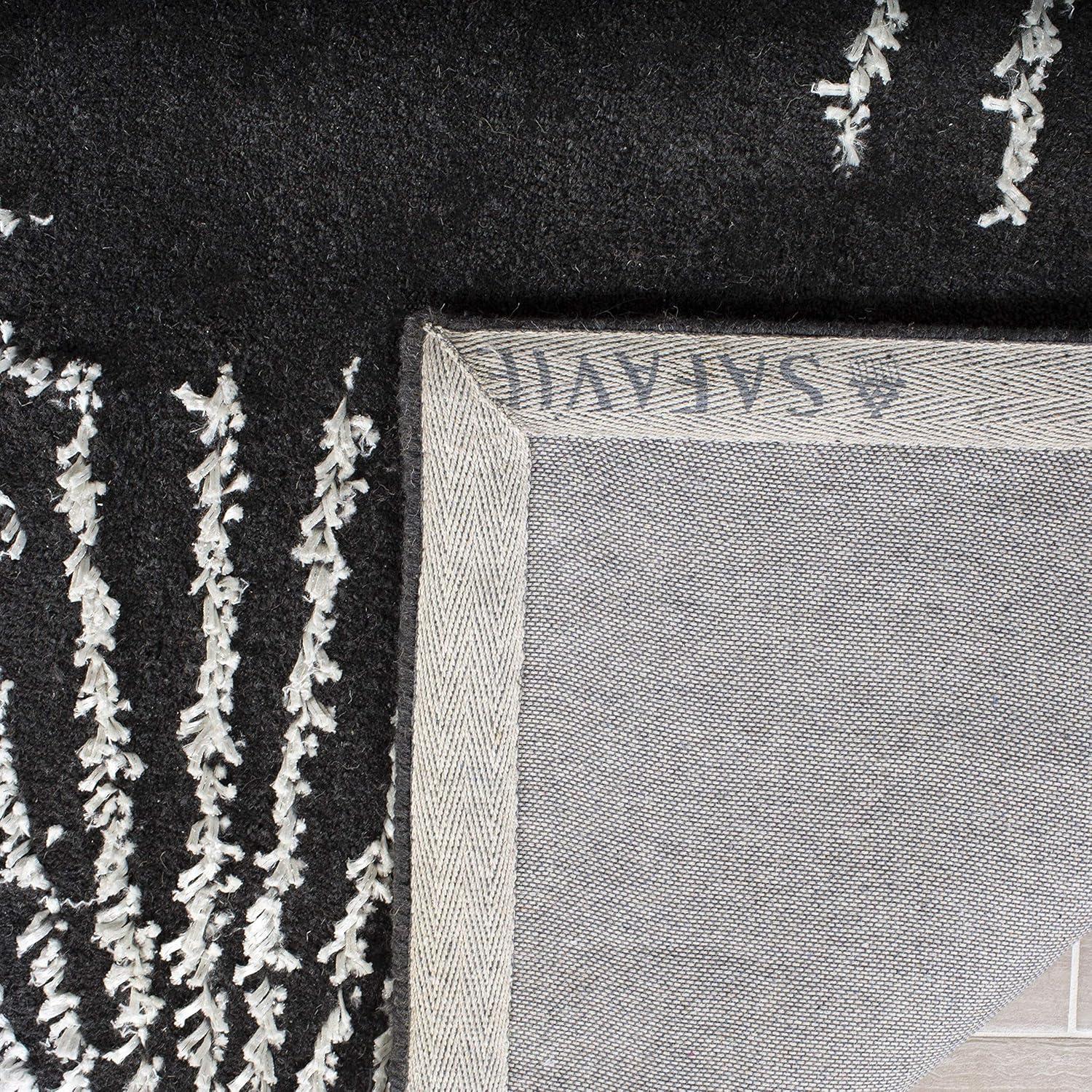 Soho SOH712 Hand Tufted Area Rug - Charcoal/Ivory - 3'6"x5'6" - Safavieh.
