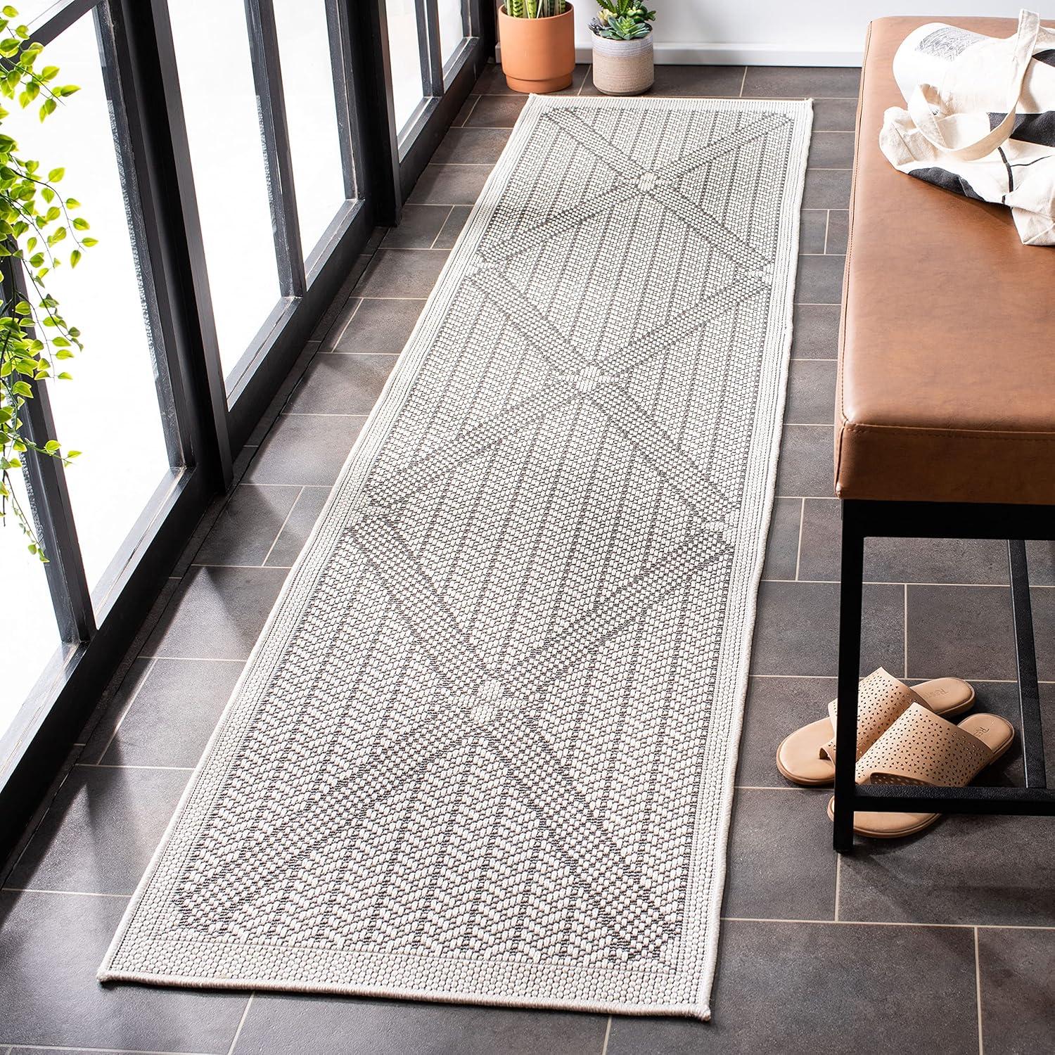Bermuda BMU811 Power Loomed Indoor/Outdoor Area Rug - Cream/Beige - 3'x5' - Safavieh..