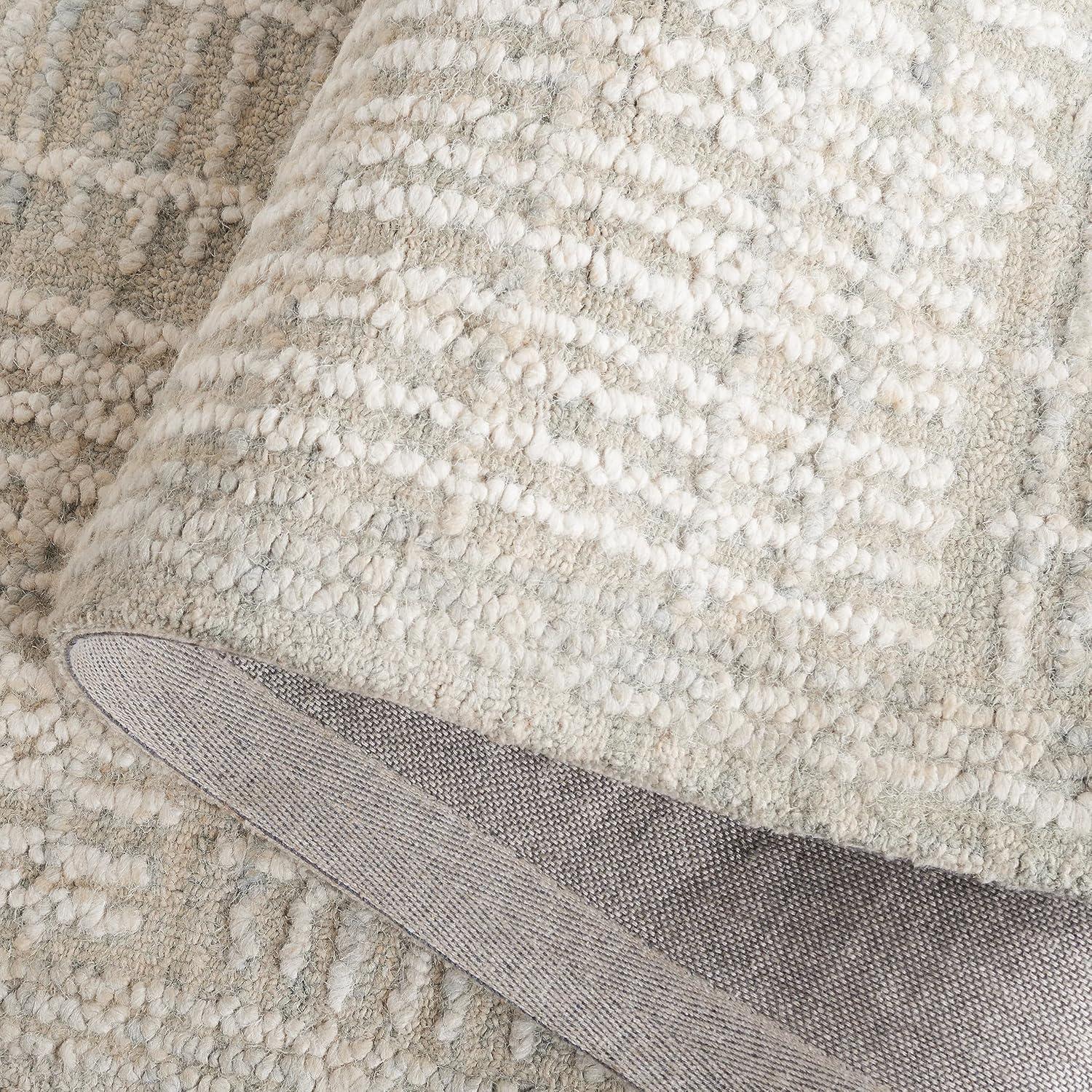 Abstract ABT275 Handmade Tufted Accent Rug - Grey/Ivory - 3'-0" x 5'-0" - Safavieh