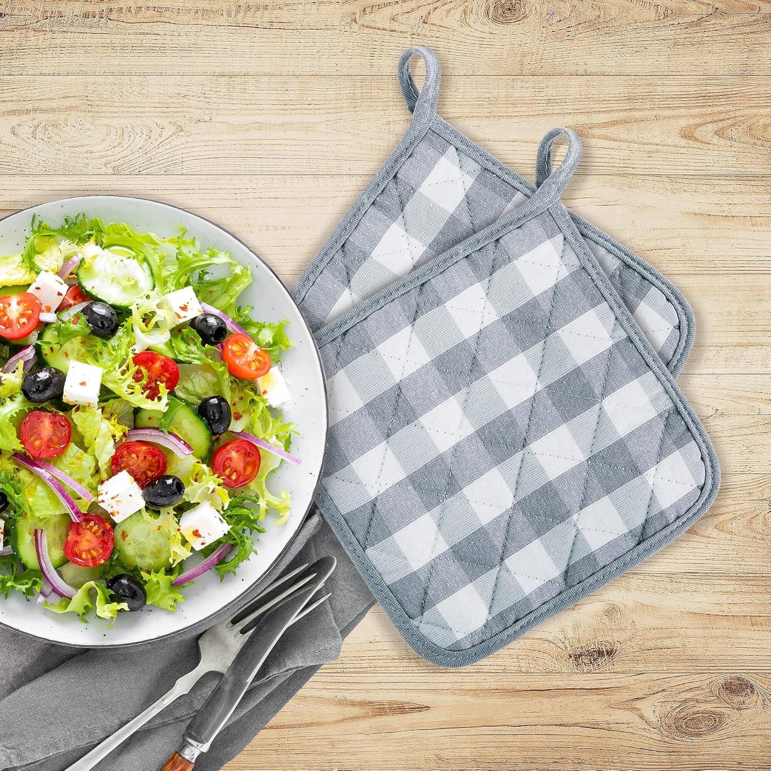 Achim Importing Co Achim Importing Co Checkered Cotton Potholder Set (Set of 2)