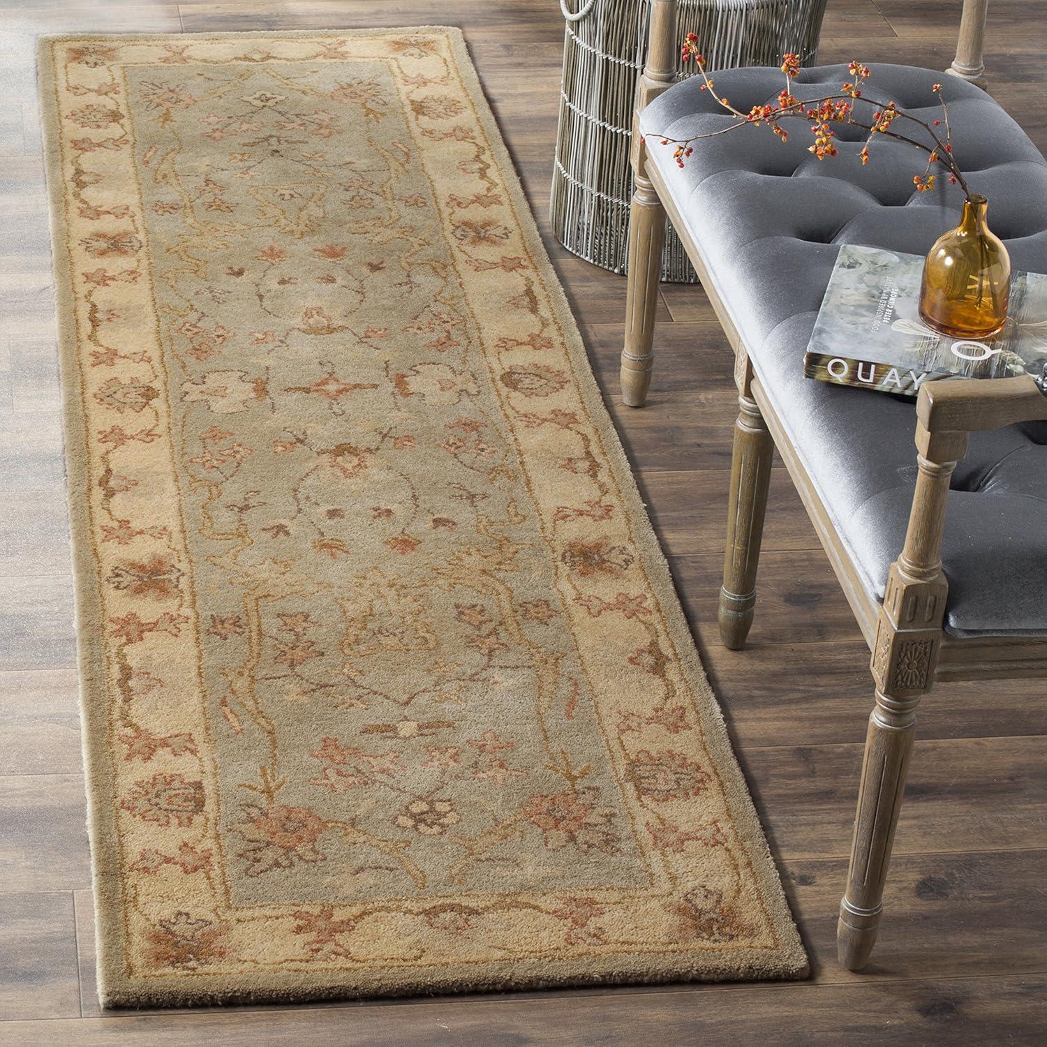 SAFAVIEH Antiquity Georgene Floral Bordered Wool Runner Rug, Light Grey/Beige, 2'3" x 8'