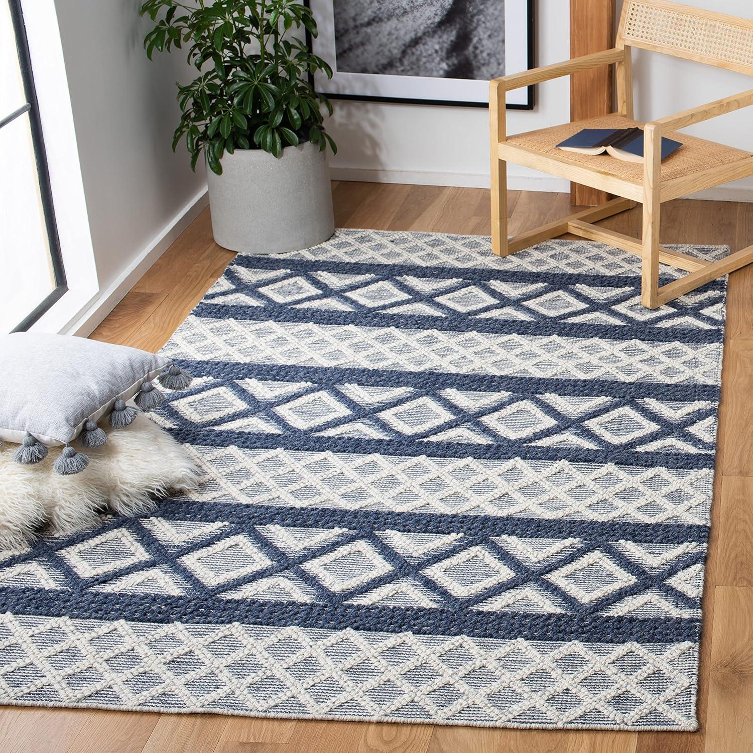 Ivory and Blue Handwoven Wool 6' x 9' Area Rug