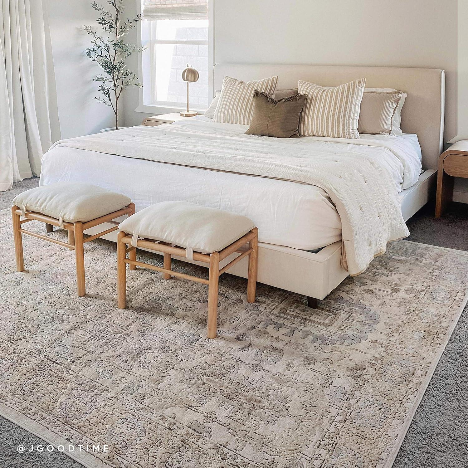 Loloi Teagan Ivory / Sand 3'-4" x 5'-7" Accent Rug