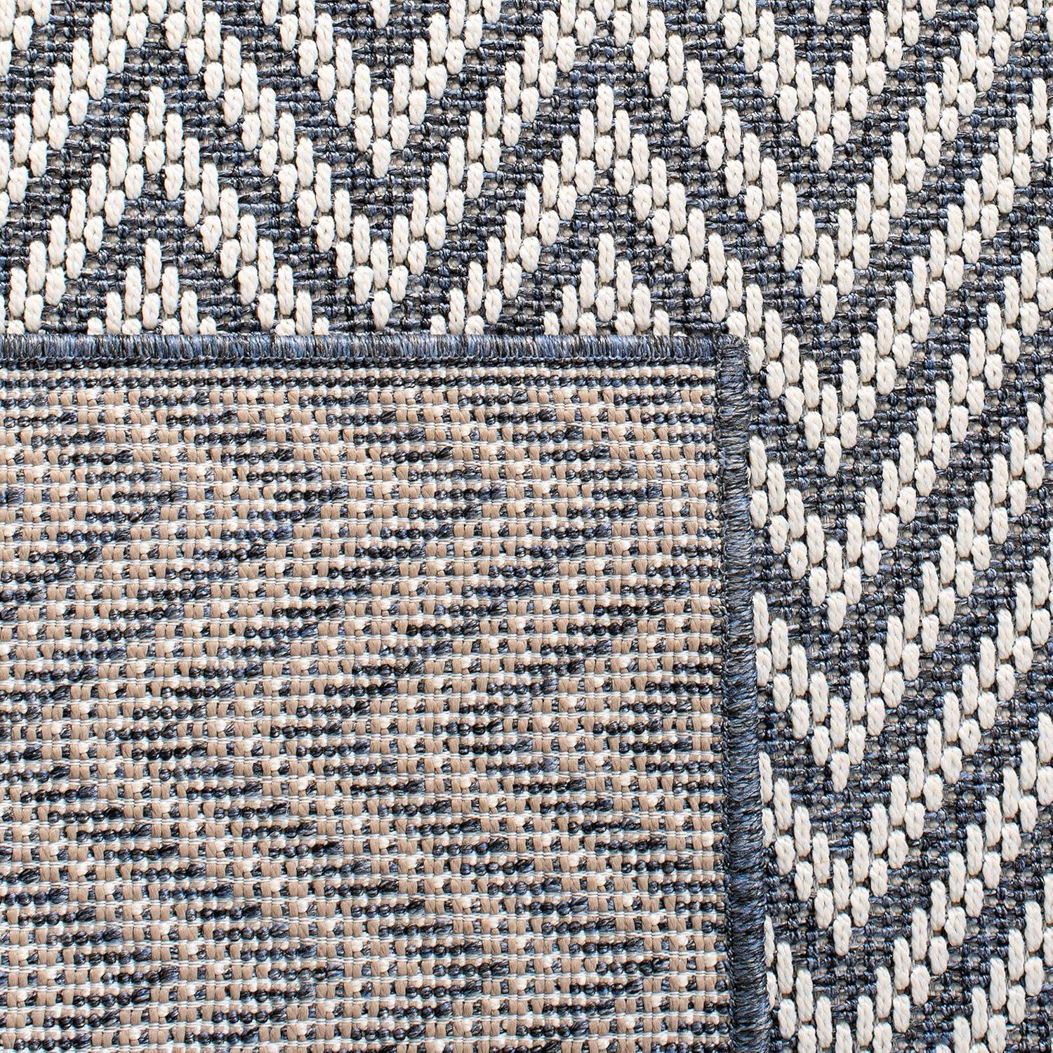 Bermuda BMU812 Power Loomed Indoor/Outdoor Area Rug - Blue/Creme - 4'x6' - Safavieh.