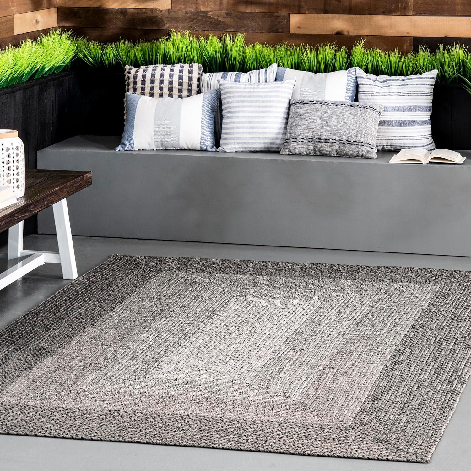 Nuloom Jayda Braided Gradience Indoor/Outdoor Outdoor - Charcoal 5' x 8'