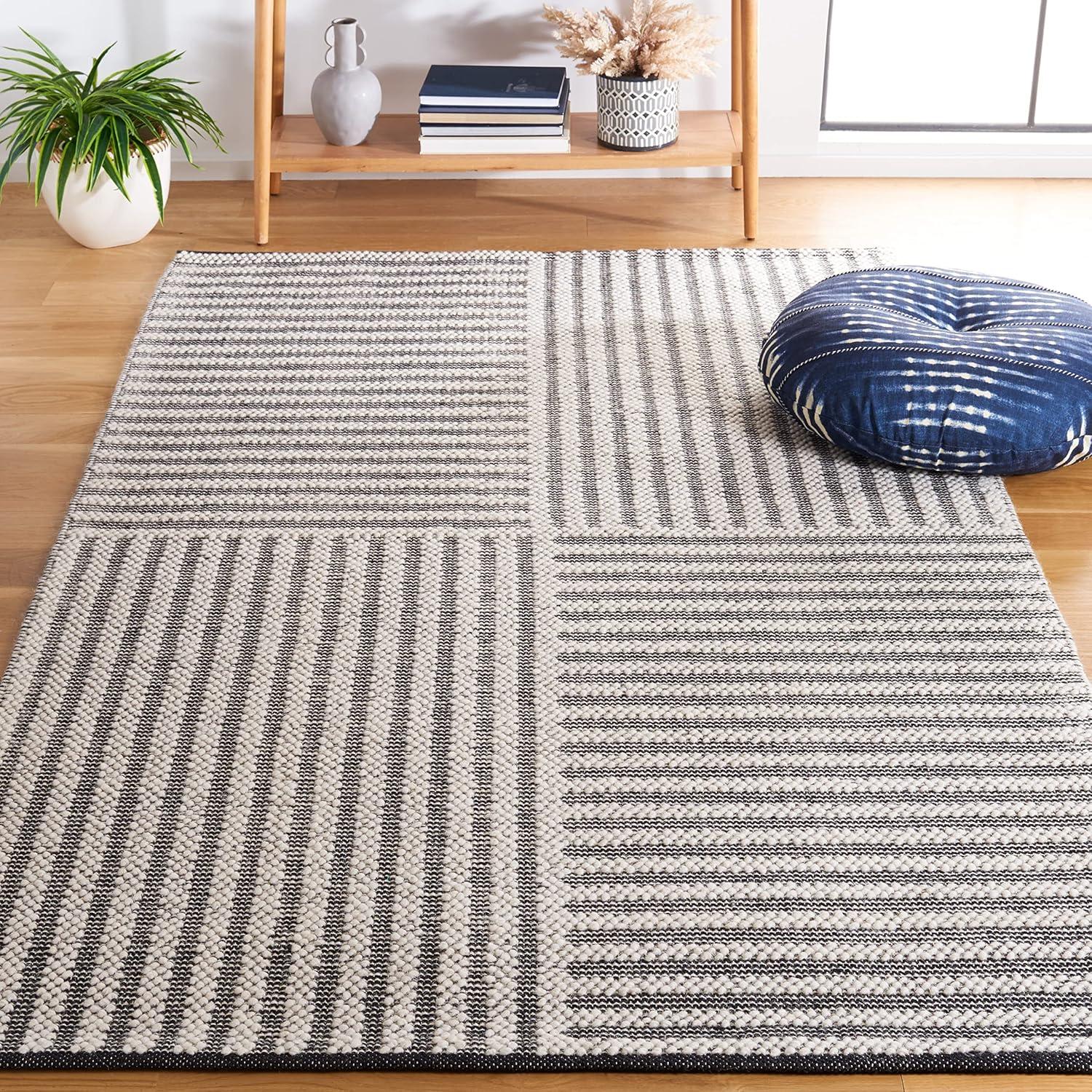 Natura NAT227 Hand Woven Indoor Area Rug - Ivory/Black - 5'x8' - Safavieh