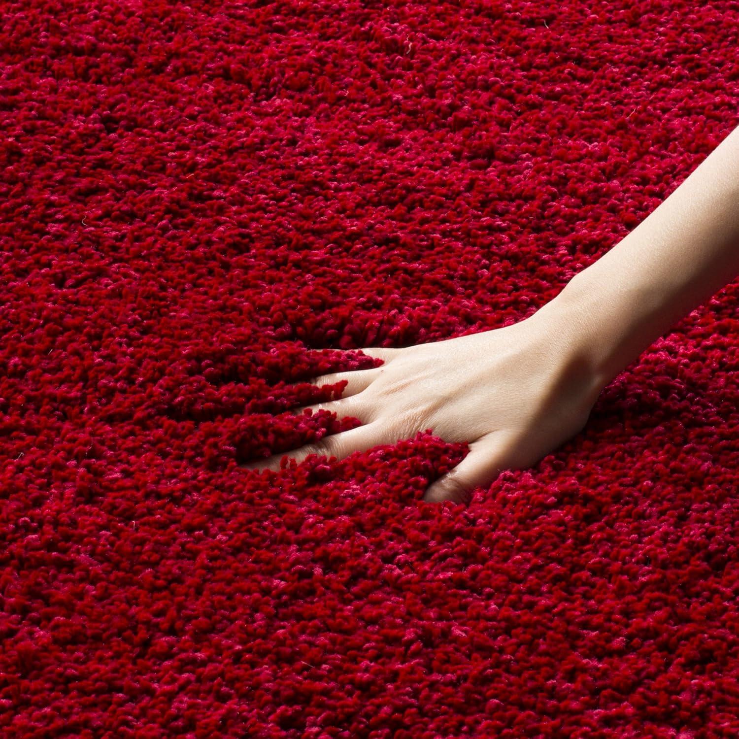 Shag SG180 Power Loomed Area Rug - Red - 4'x6' - Safavieh.