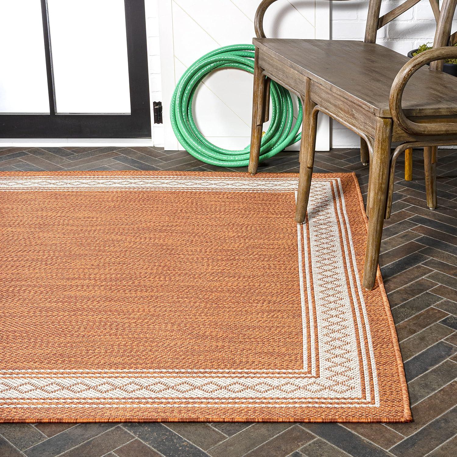 Lucia Classic Diamond Border Indoor/Outdoor Area Rug - JONATHAN Y