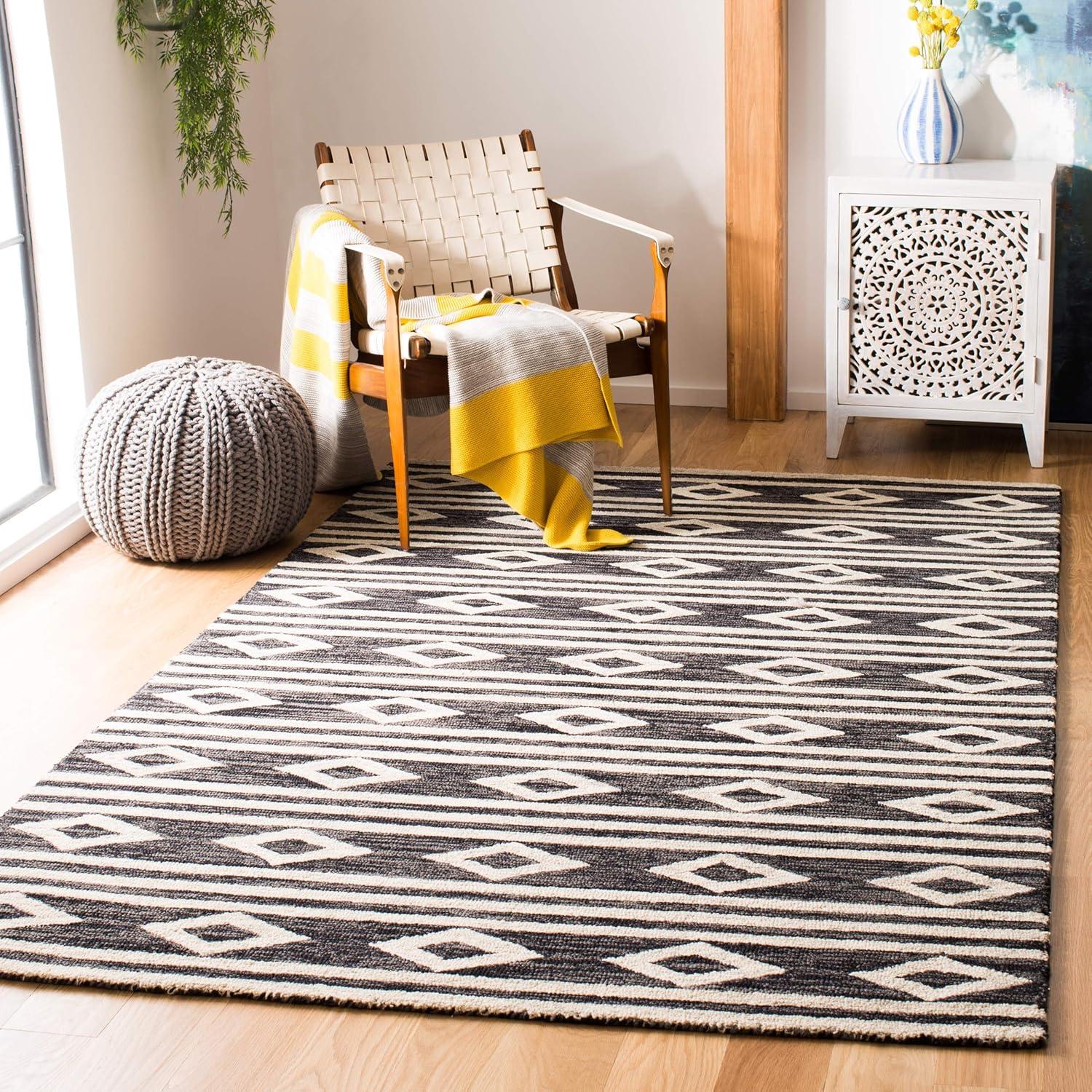 Micro-Loop MLP153 Hand Tufted Area Rug - Charcoal/Ivory - 5'x5' - Safavieh.