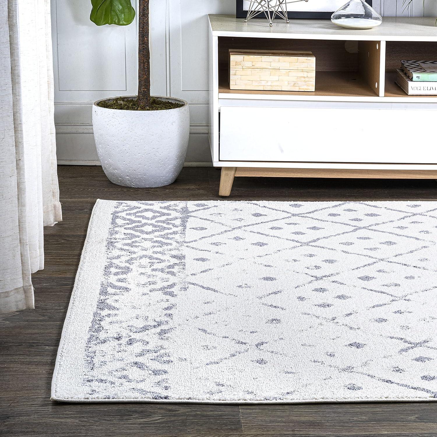 8'x 10' Juba Moroccan Geometric Diamond Area Rug, Ivory/Gray - JONATHAN Y