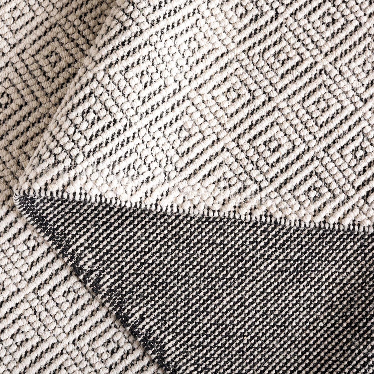 Gracie Oaks Matchett Hand Woven Wool Geometric Rug & Reviews | Wayfair