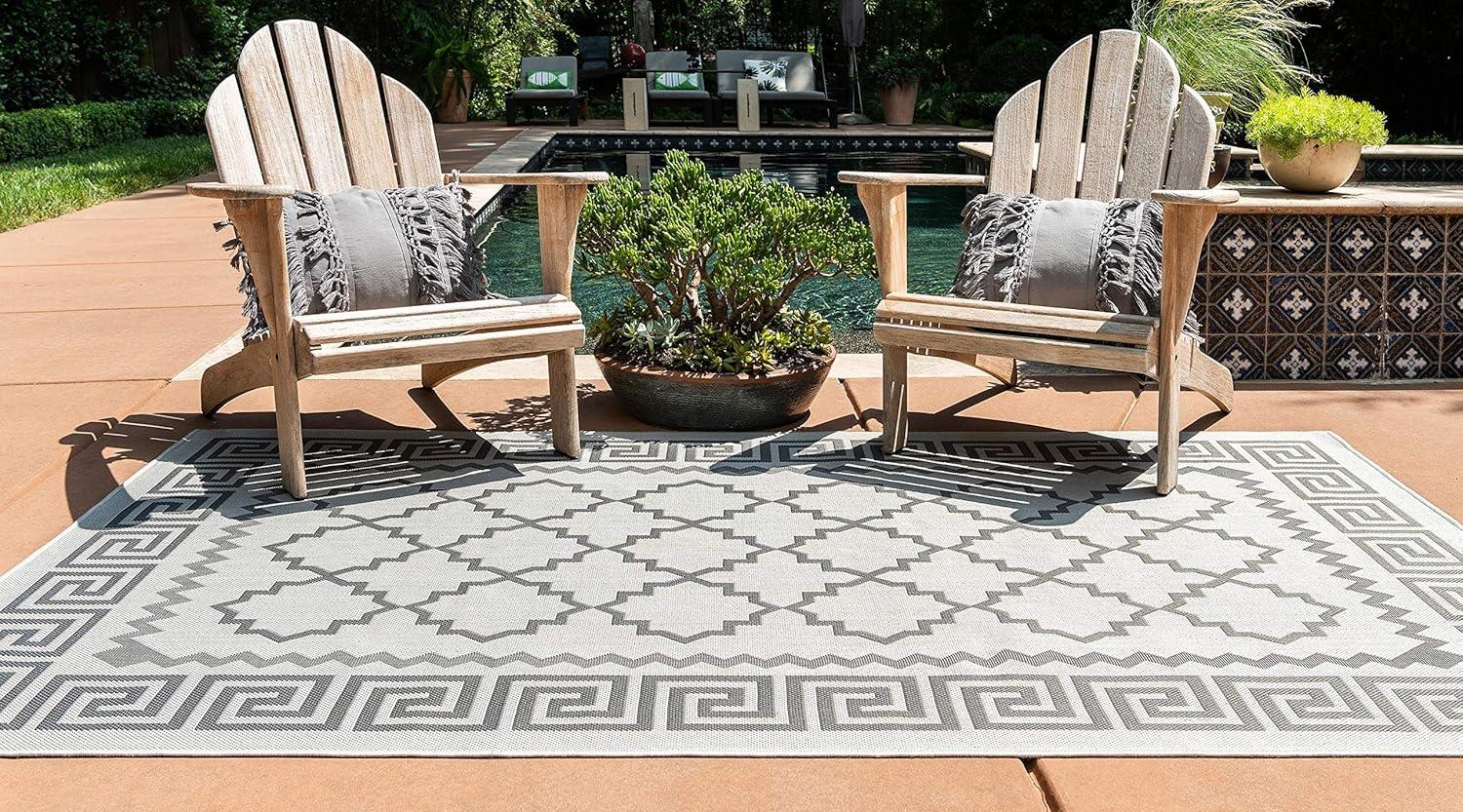 Unique Loom Outdoor Trellis Collection Area Rug - Stars (2' 2" x 3' 1" Rectangle Gray/Silver)