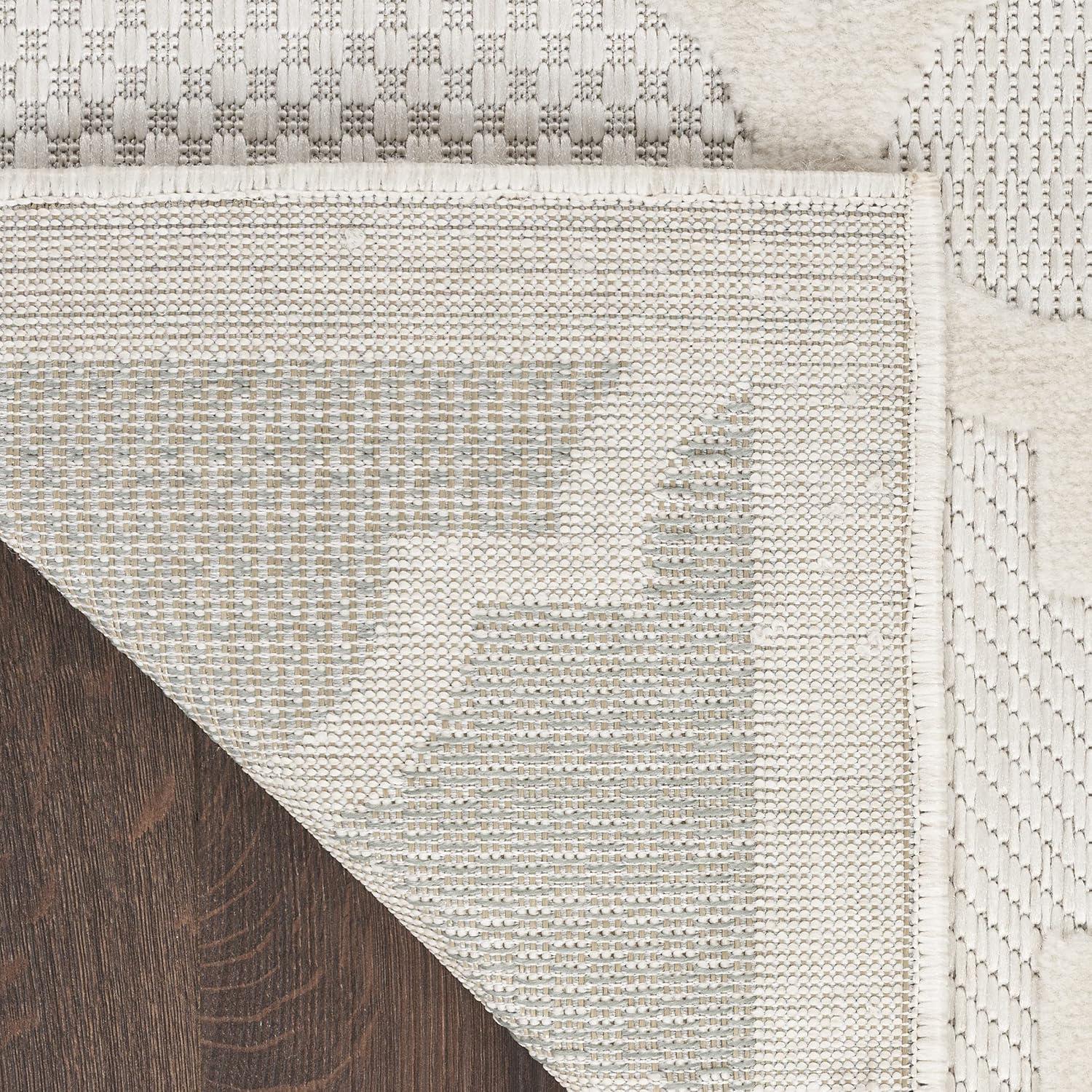 Ivory/White 4' x 6' Synthetic Trellis Flat Woven Rug