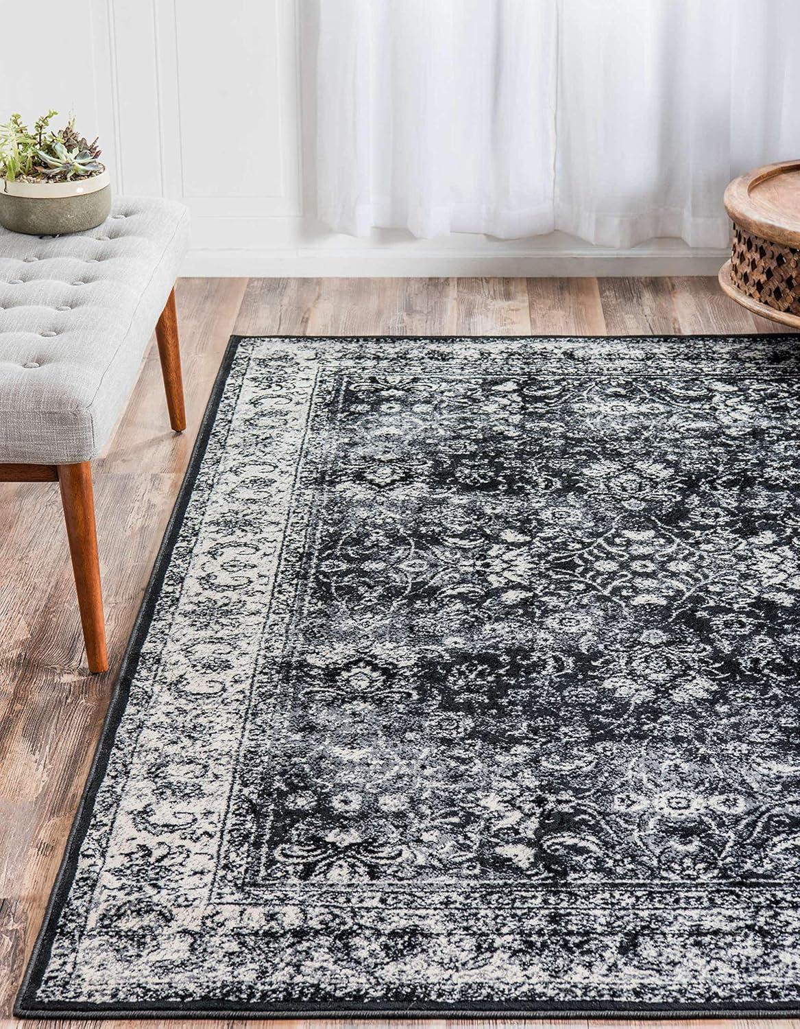 Bosphorus Light Gray Distressed 2'x3' Synthetic Accent Rug