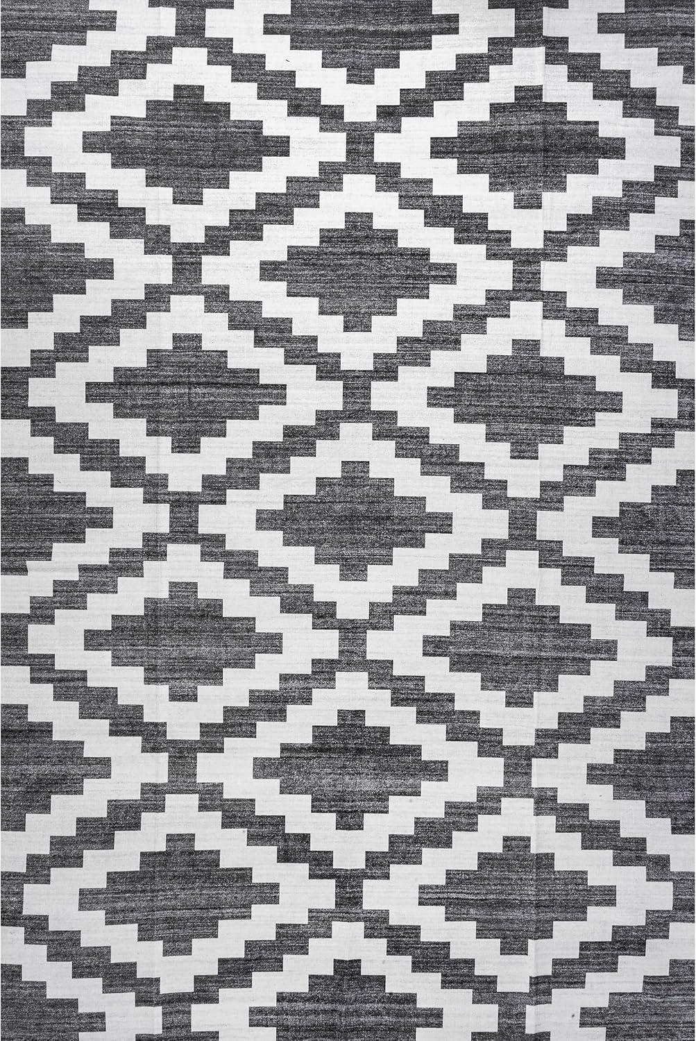 Nuloom Tameras Geometric 8x10 Machine Washable Indoor Area Rug for Living Room Bedroom Dining Room Kitchen, Charcoal/Off White