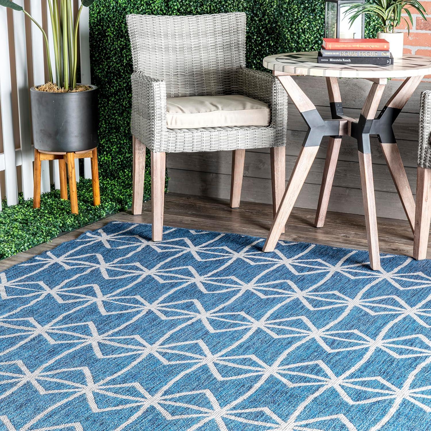 Nuloom Saunders Geometric 5x8 Indoor/Outdoor Area Rug for Living Room Patio Deck Front Porch Kitchen, Blue/Ivory