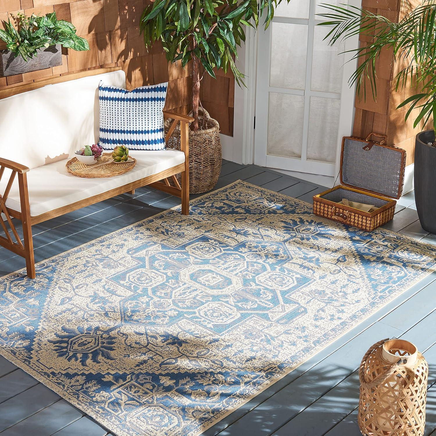 SAFAVIEH Beach House Jose Geometric Indoor/Outdoor Area Rug Blue/Cream, 4' x 6'