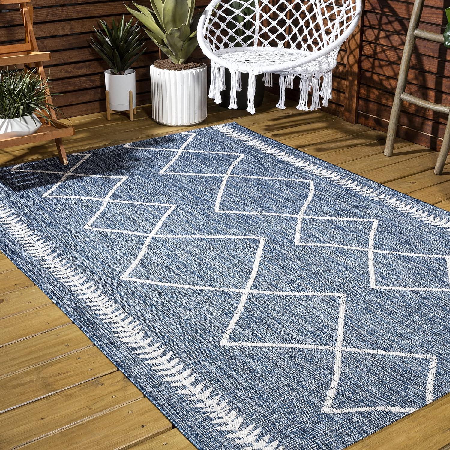 Derya Diamond Trellis Indoor/Outdoor Area Rug - JONATHAN Y