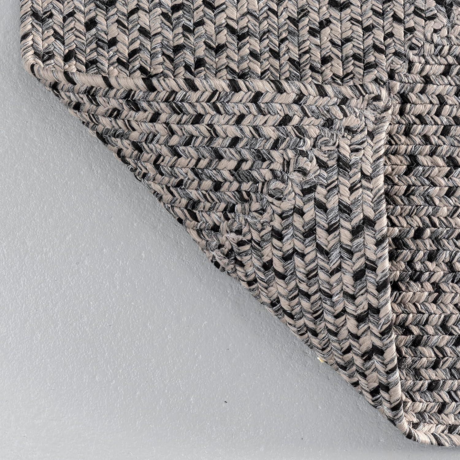 Charcoal Braided Synthetic 5x8 Indoor/Outdoor Area Rug